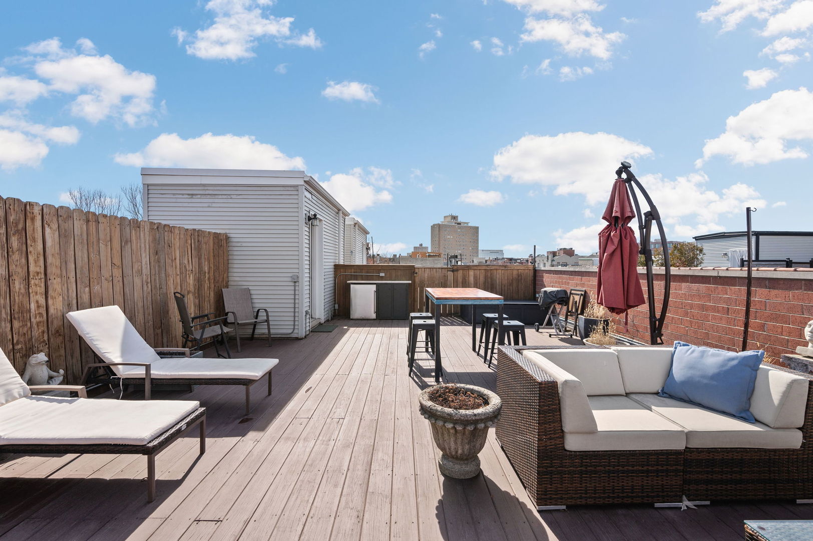 840 W Roscoe Street Unit: 4W