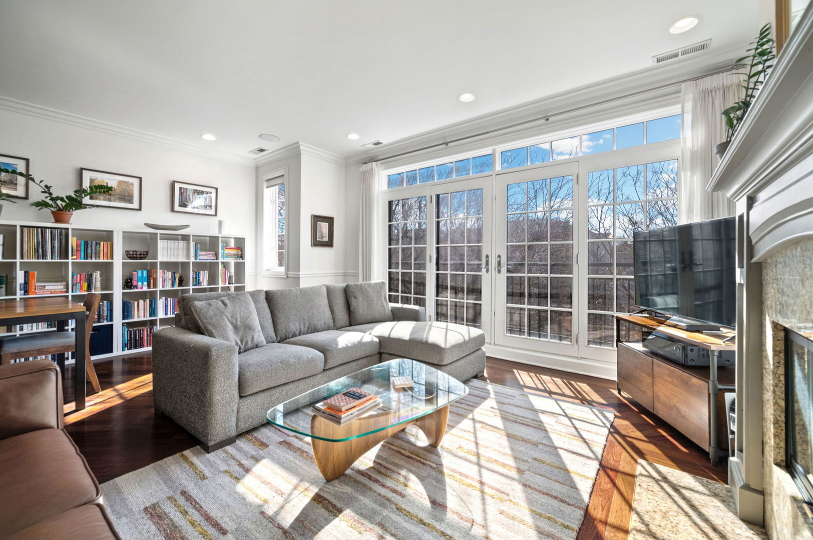 840 W Roscoe Street Unit: 4W
