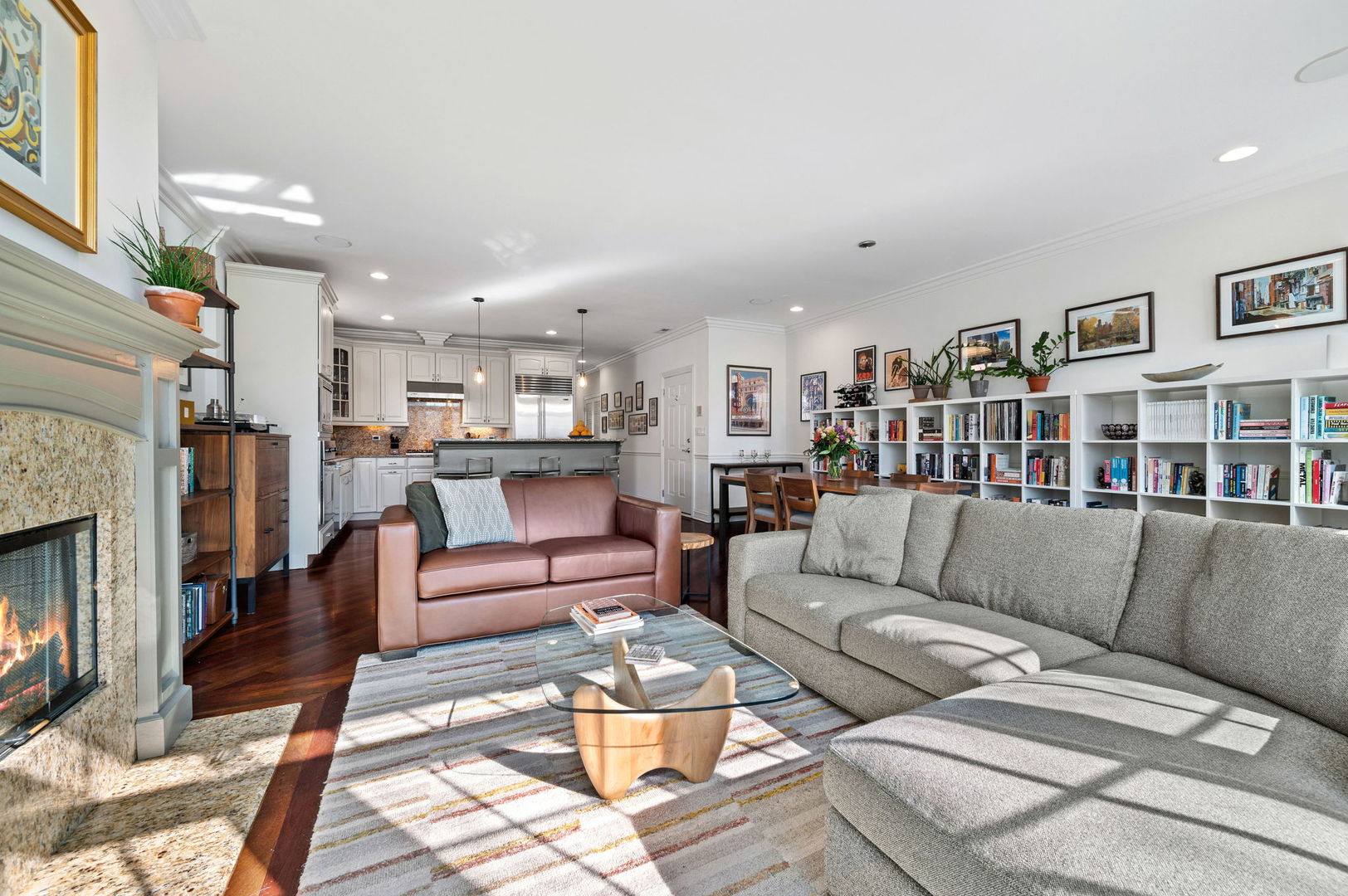 840 W Roscoe Street Unit: 4W