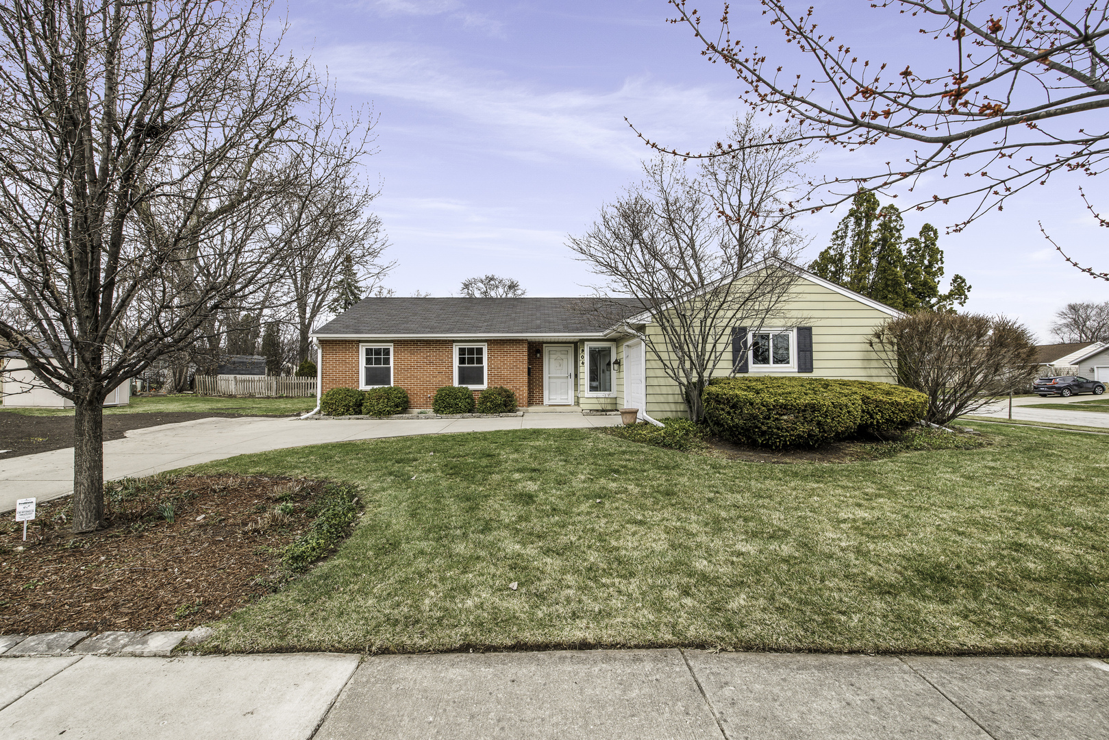 904 W Lynnwood Avenue