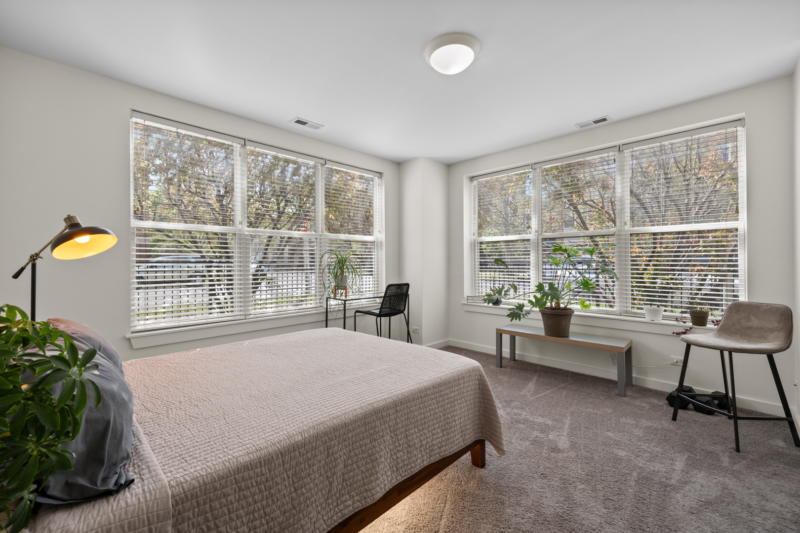 2238 W Maypole Avenue Unit: 101