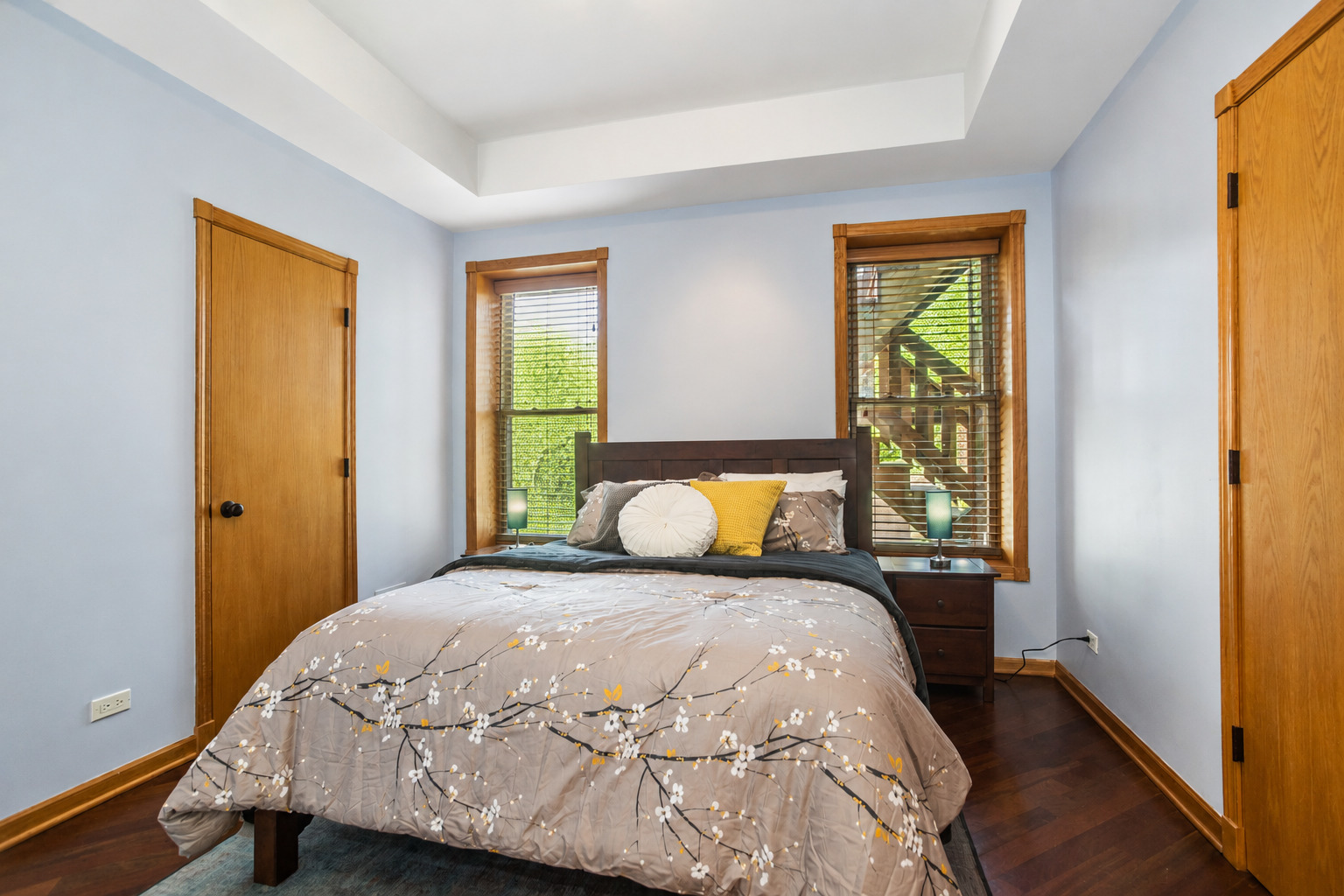 6151 N Glenwood Avenue Unit: 205
