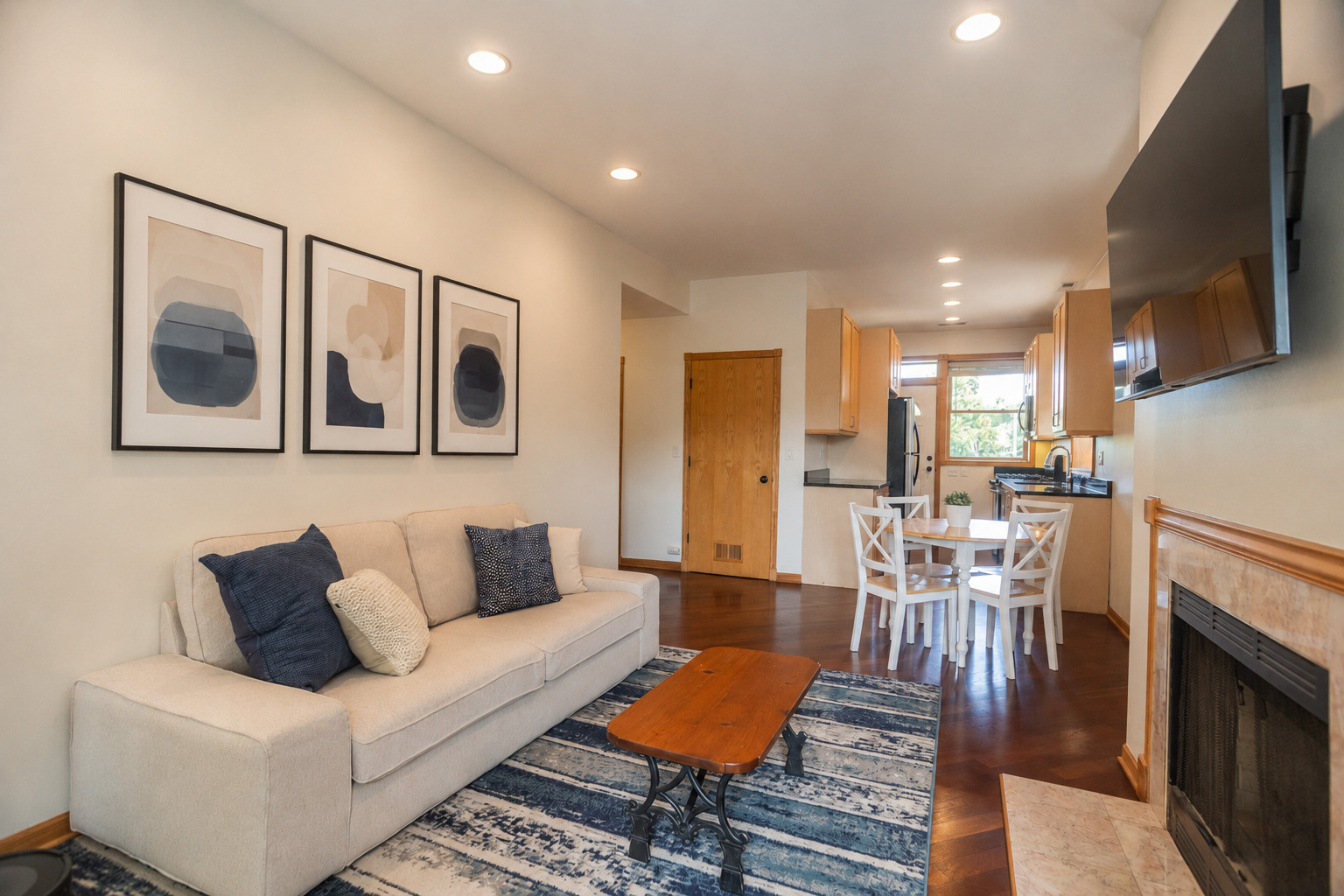 6151 N Glenwood Avenue Unit: 205