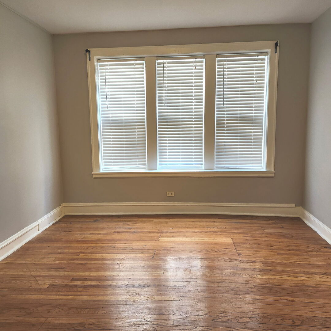 3015 W Armitage Avenue Unit: 2E