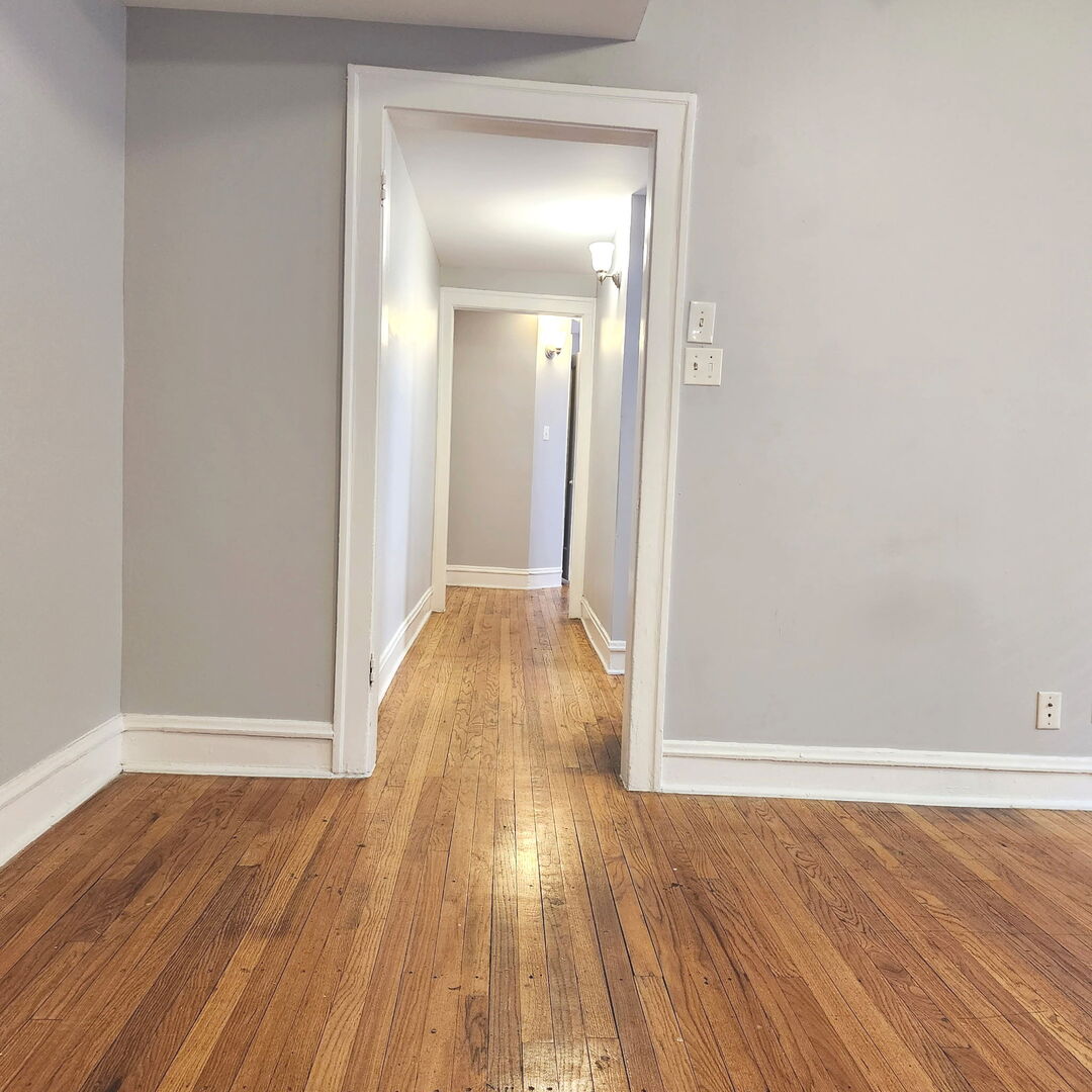 3015 W Armitage Avenue Unit: 2E