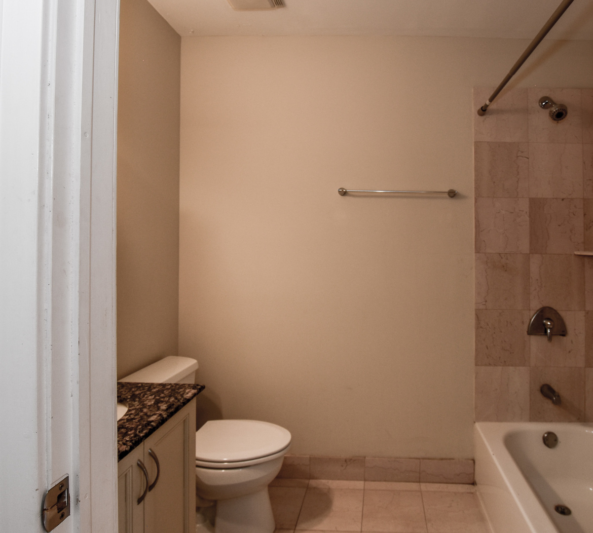 2942 N LINCOLN Avenue Unit: 4S