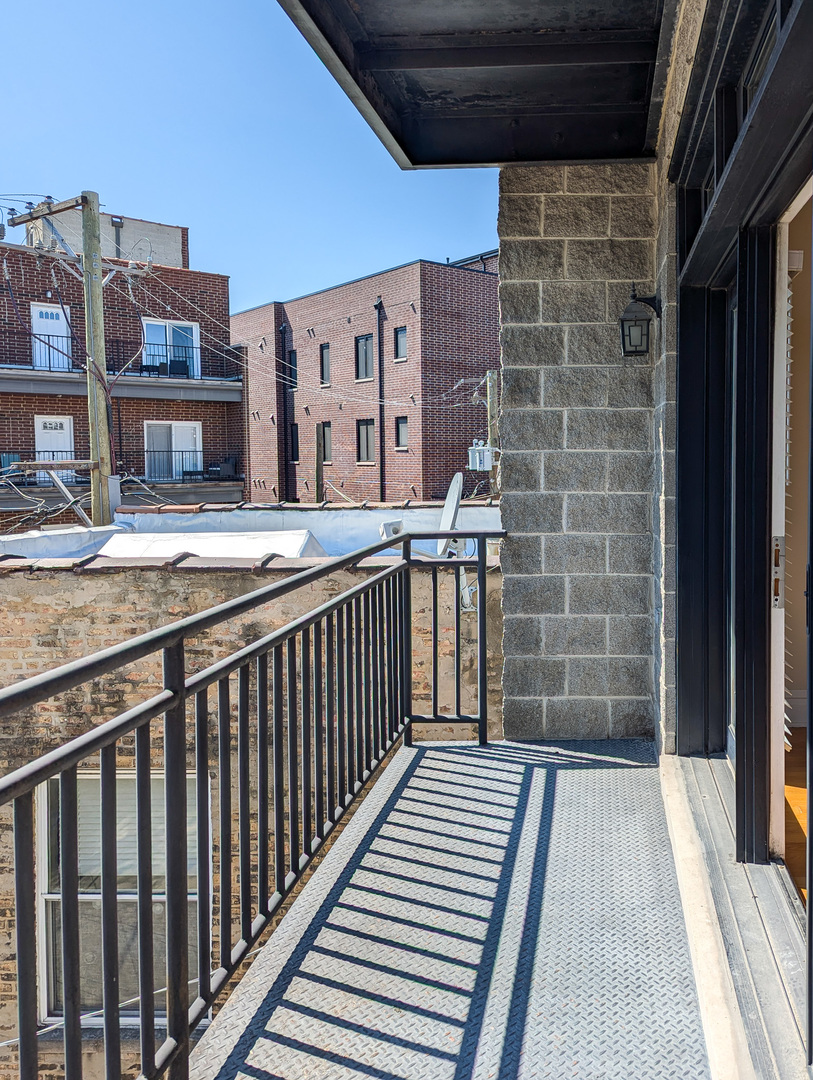2942 N LINCOLN Avenue Unit: 4S