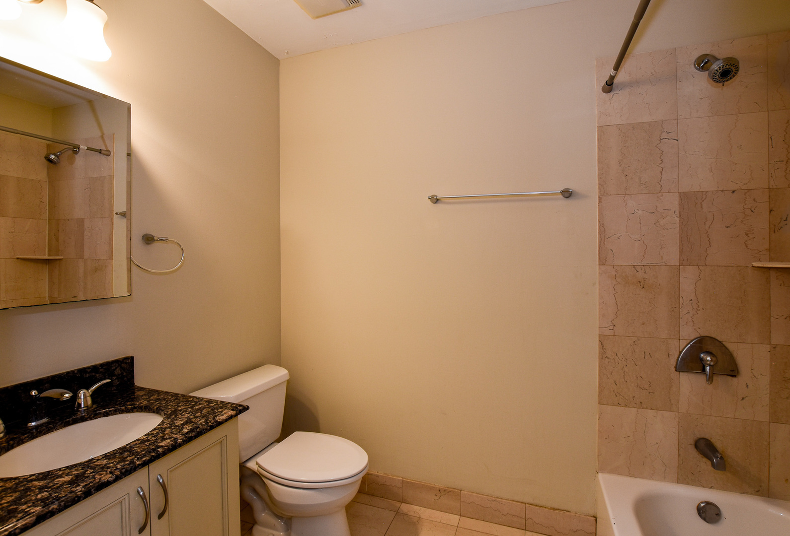 2942 N LINCOLN Avenue Unit: 4S