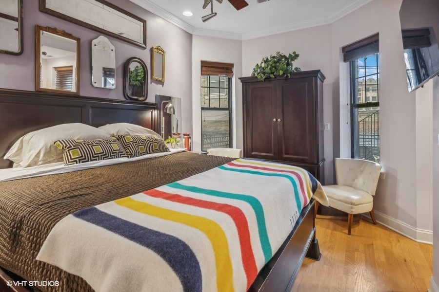 927 W EASTWOOD Avenue Unit: 1E