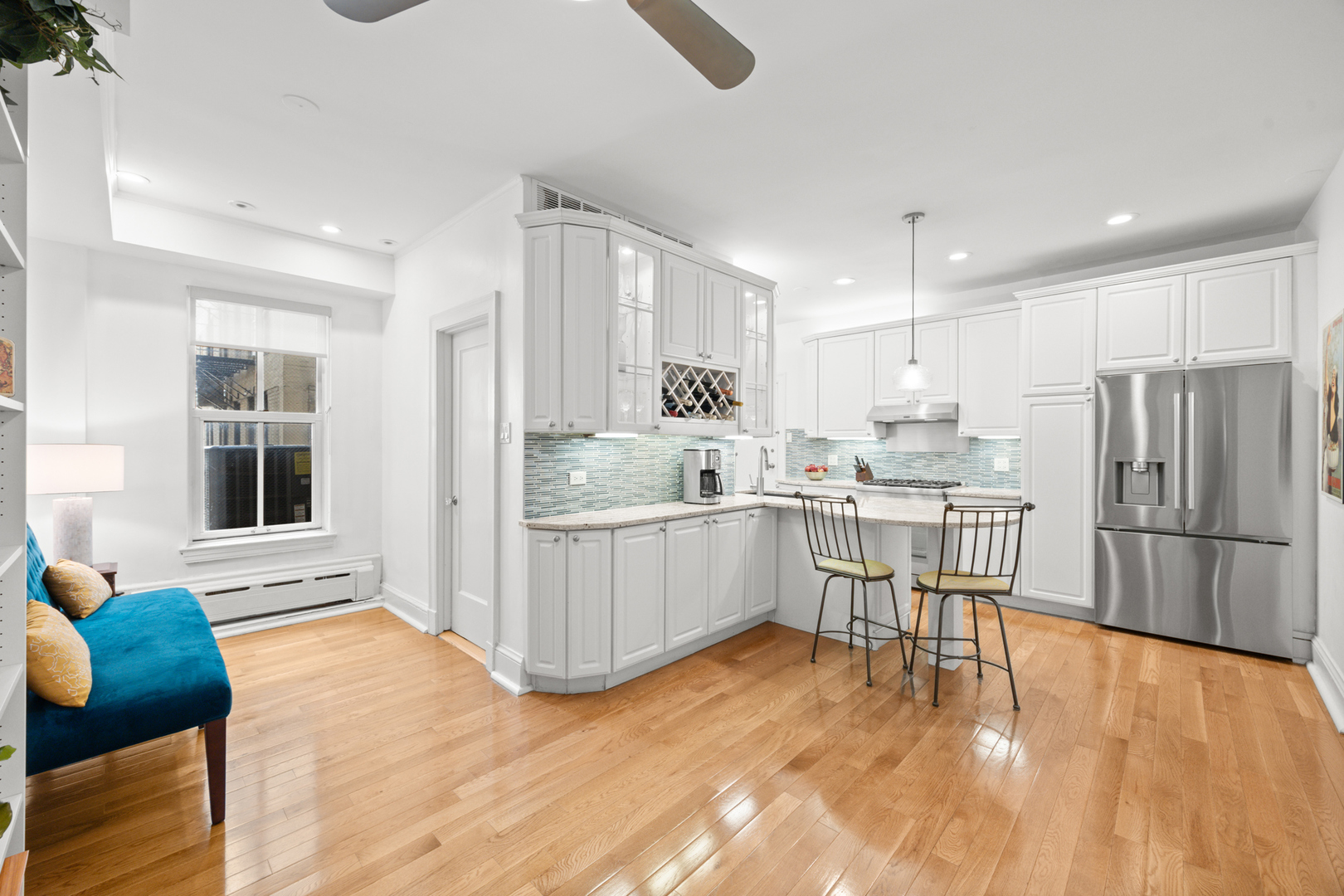 3530 N Lake Shore Drive Unit: 7B