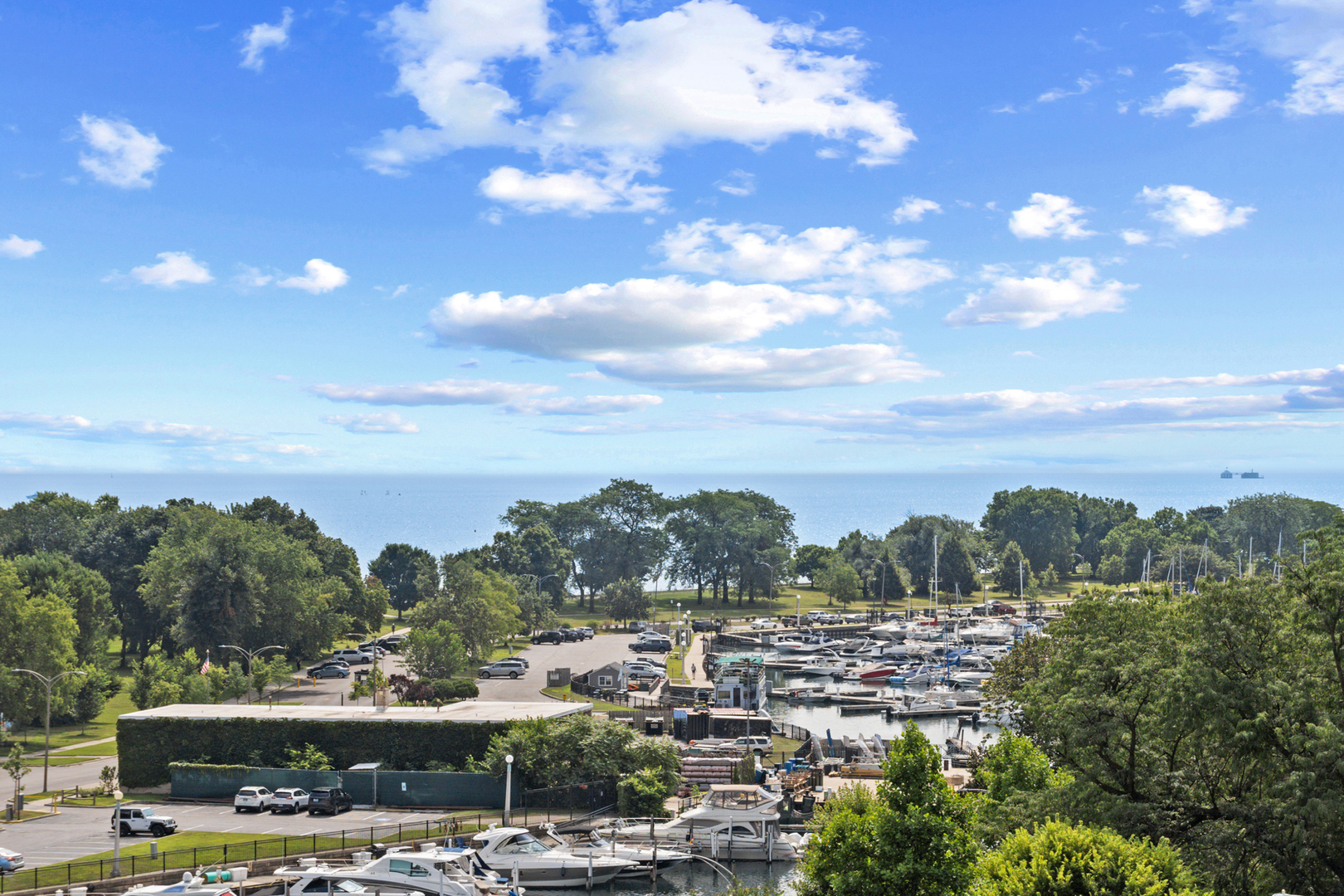 3530 N Lake Shore Drive Unit: 7B