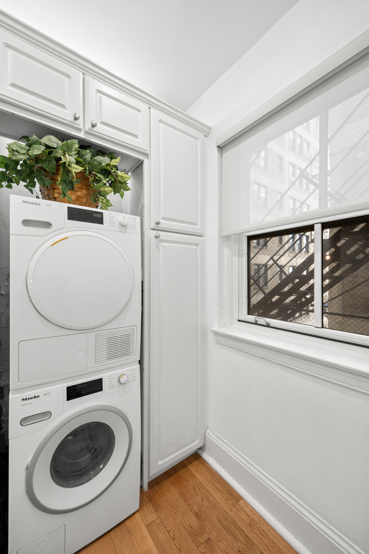 3530 N Lake Shore Drive Unit: 7B