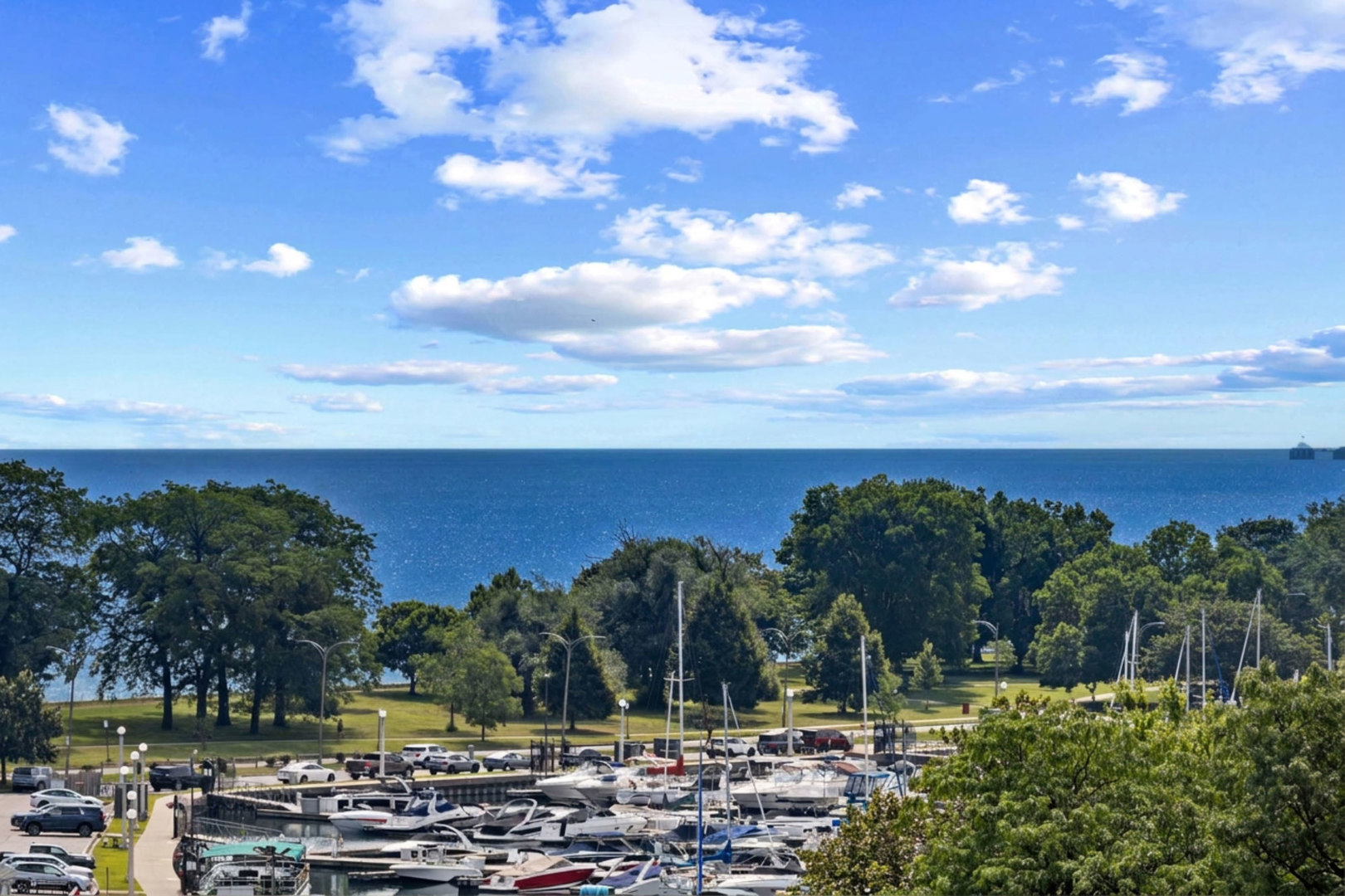 3530 N Lake Shore Drive Unit: 7B