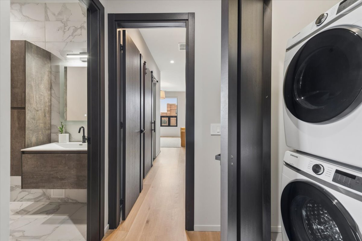 1734 N California Avenue Unit: 3