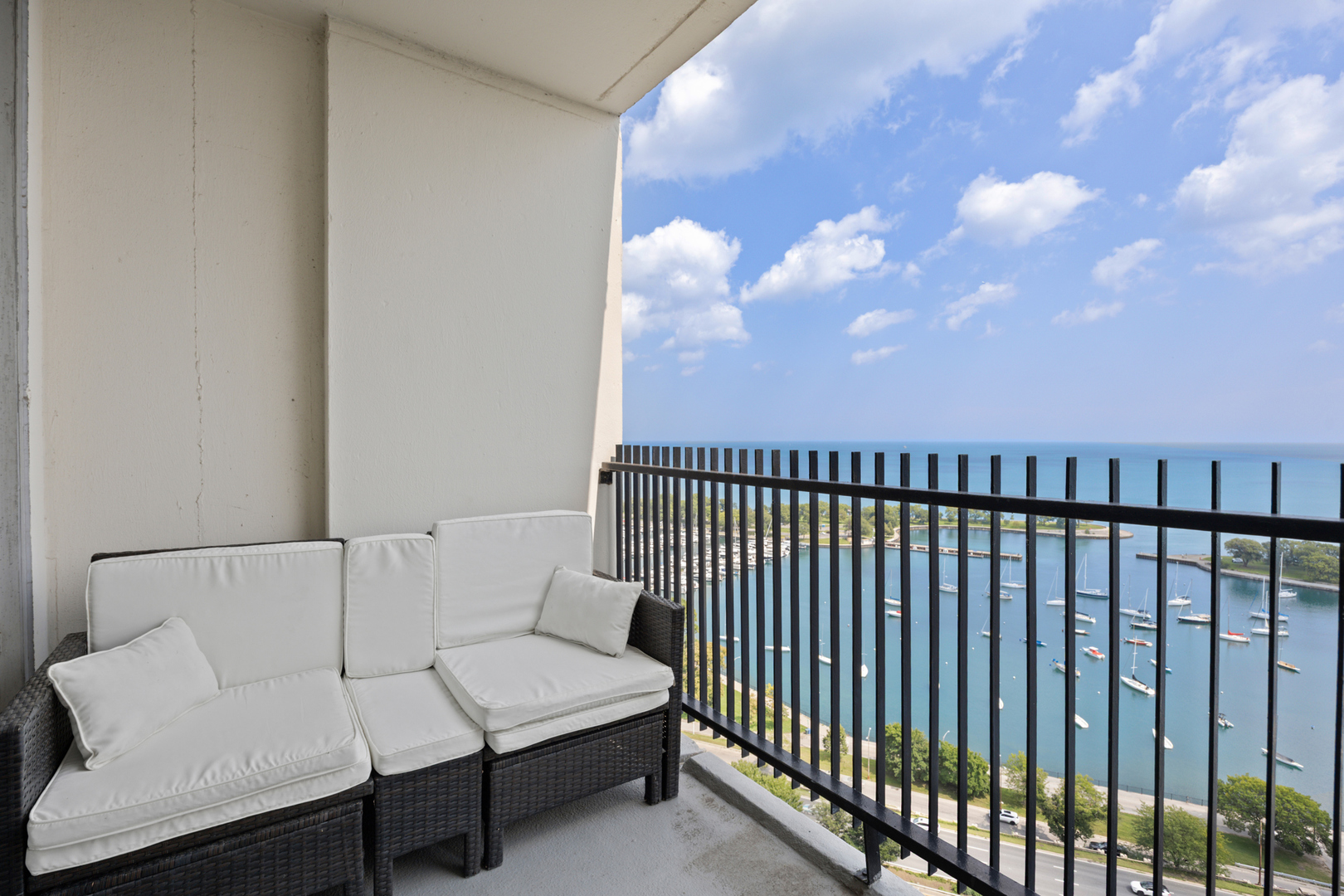 3200 N Lake Shore Drive Unit: 2604