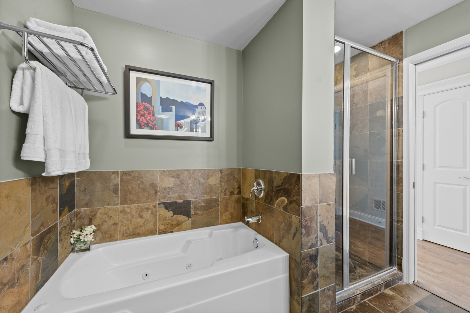1921 W Diversey Parkway Unit: 402
