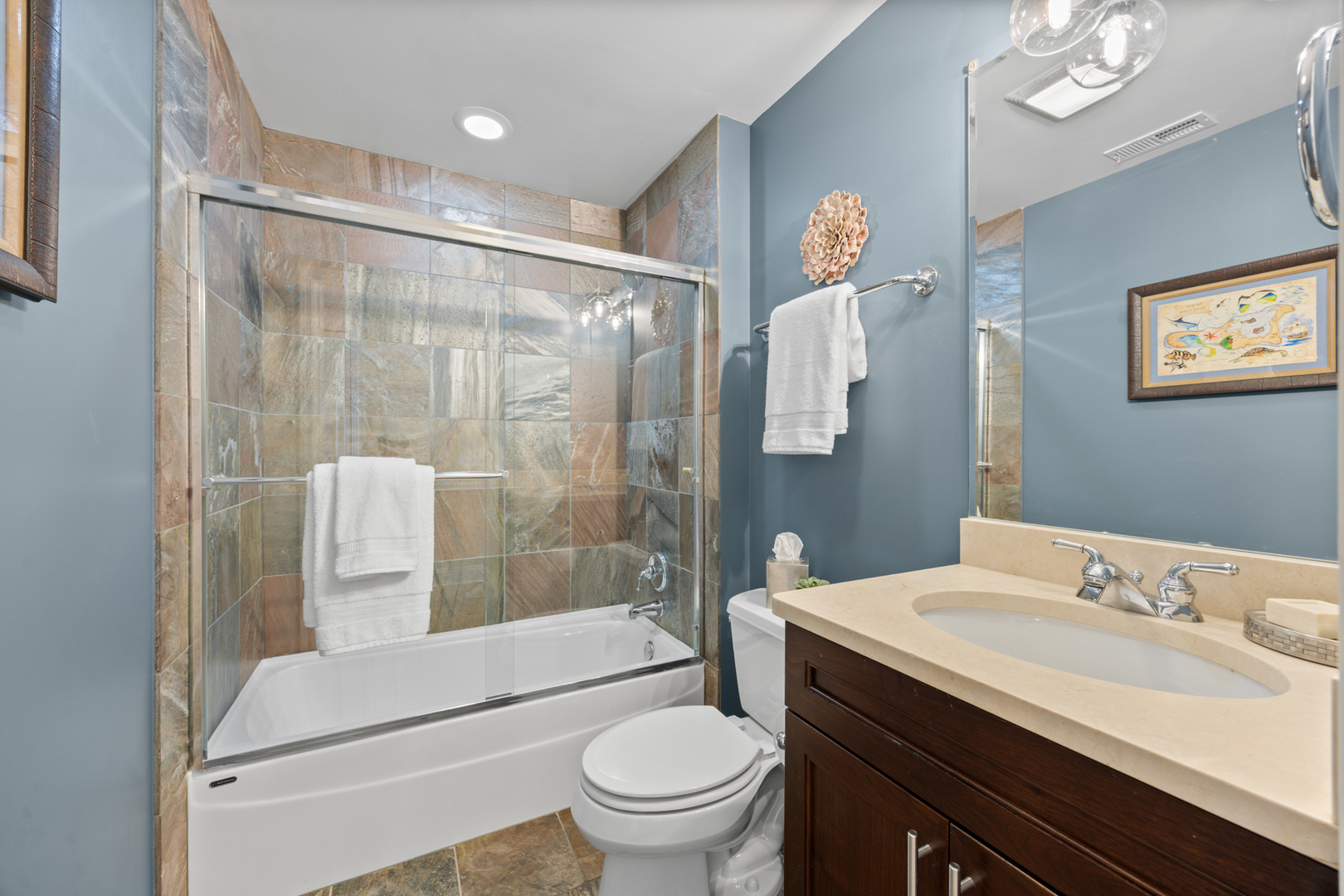 1921 W Diversey Parkway Unit: 402