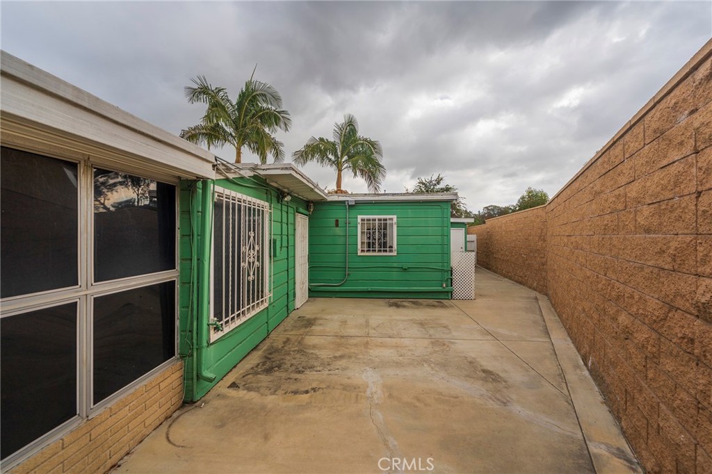 4761 Daisy Avenue