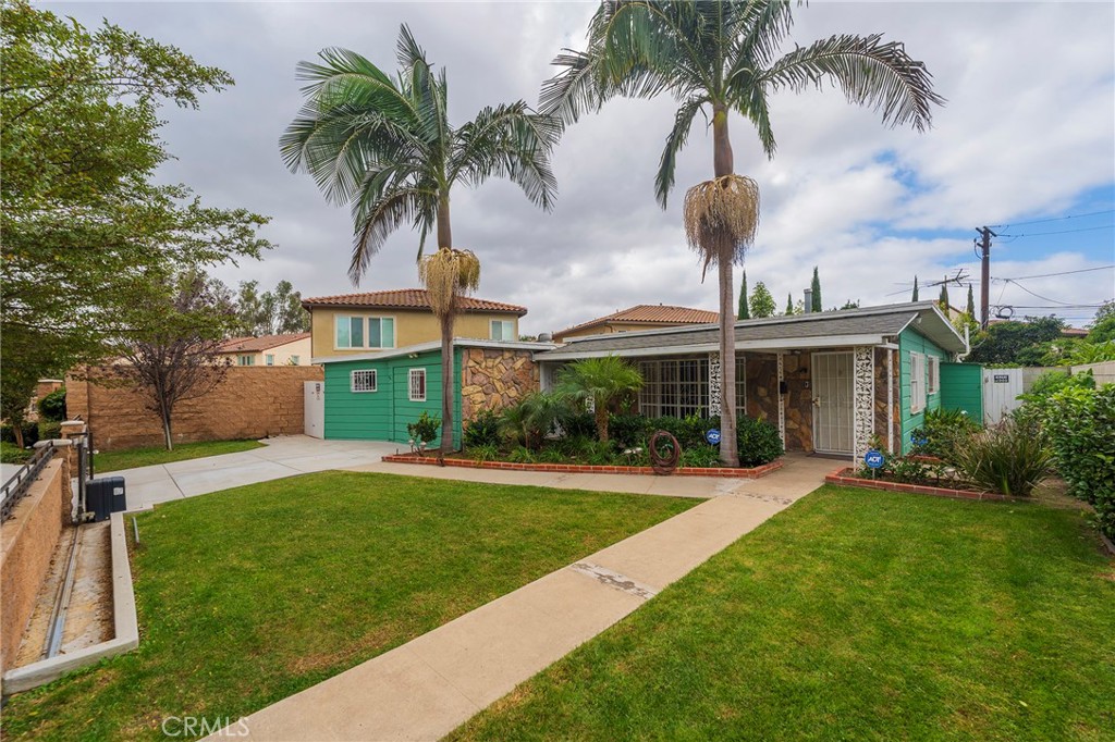 4761 Daisy Avenue