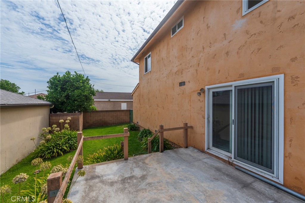 1345 W 219th