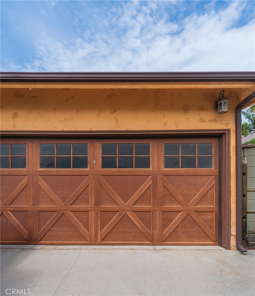 1345 W 219th
