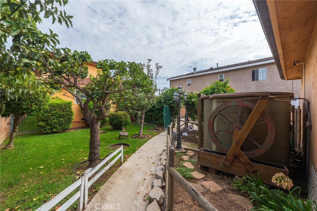 1345 W 219th
