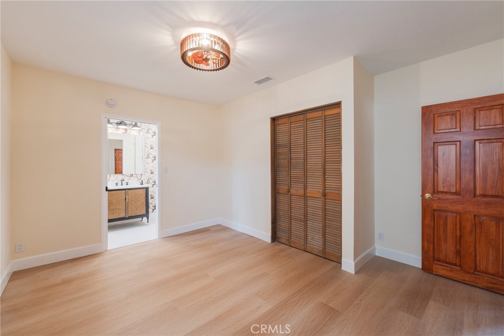 1345 W 219th