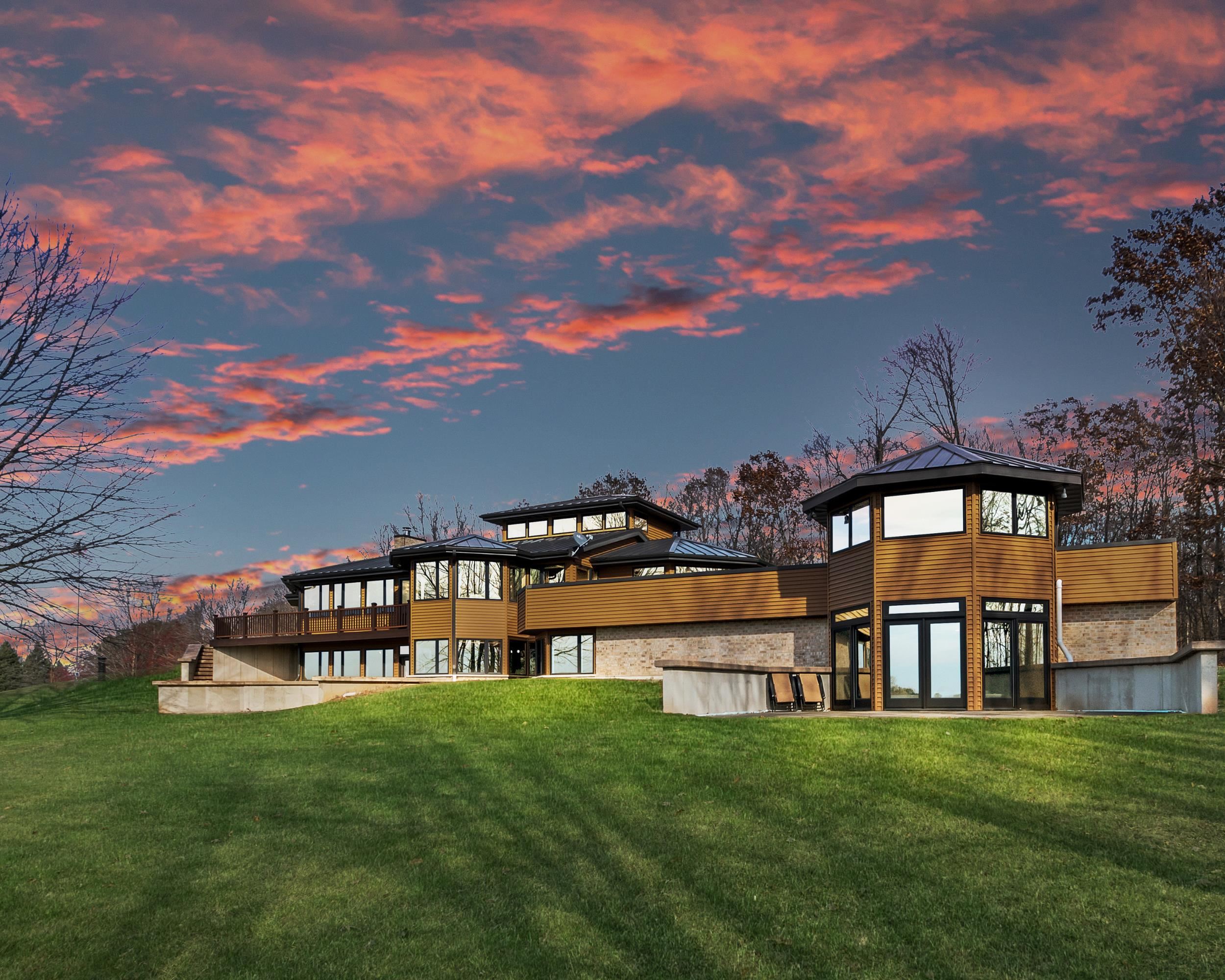 6643 LEDGETOP Drive