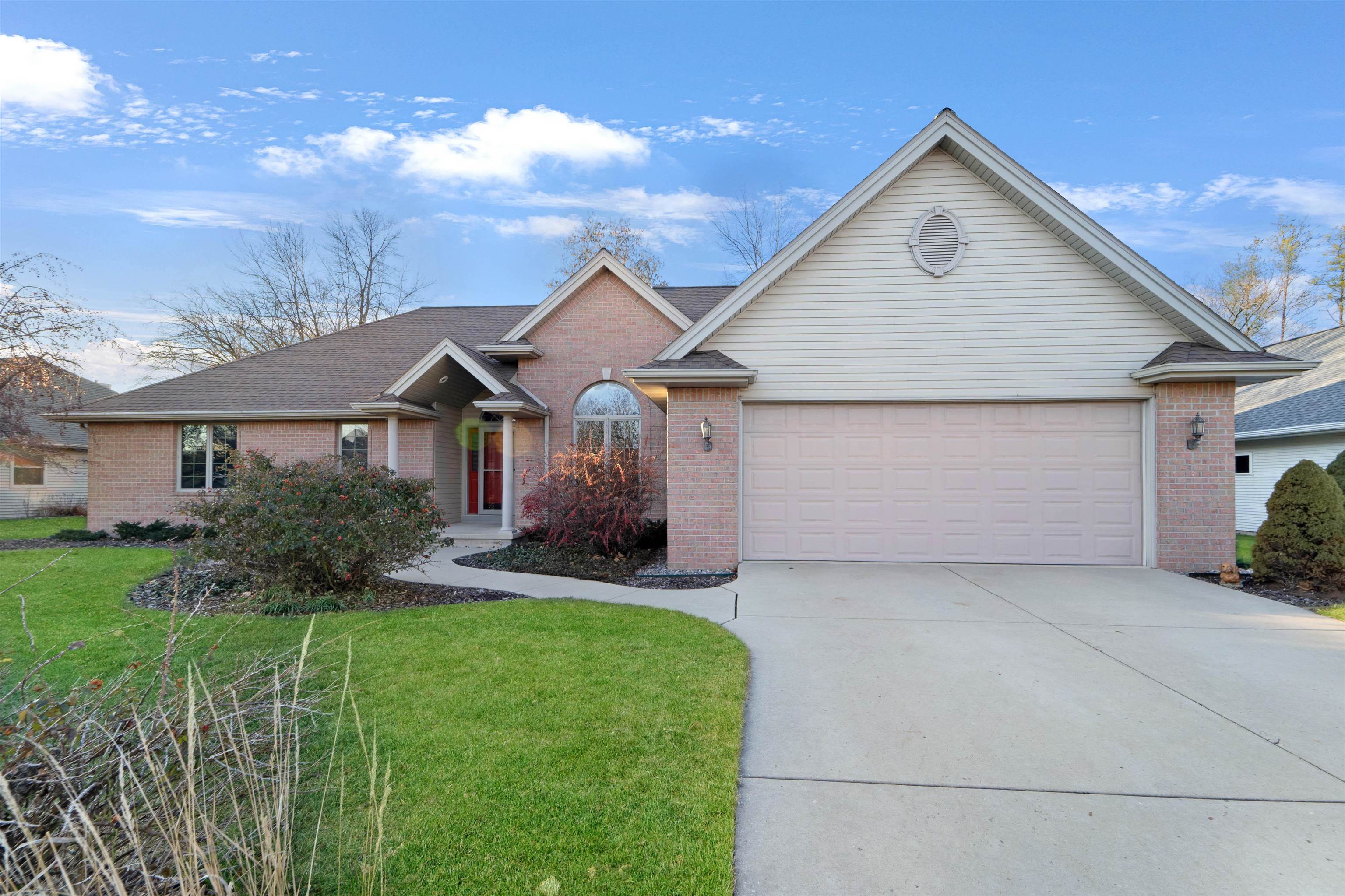 2196 RIVER TRAIL Court