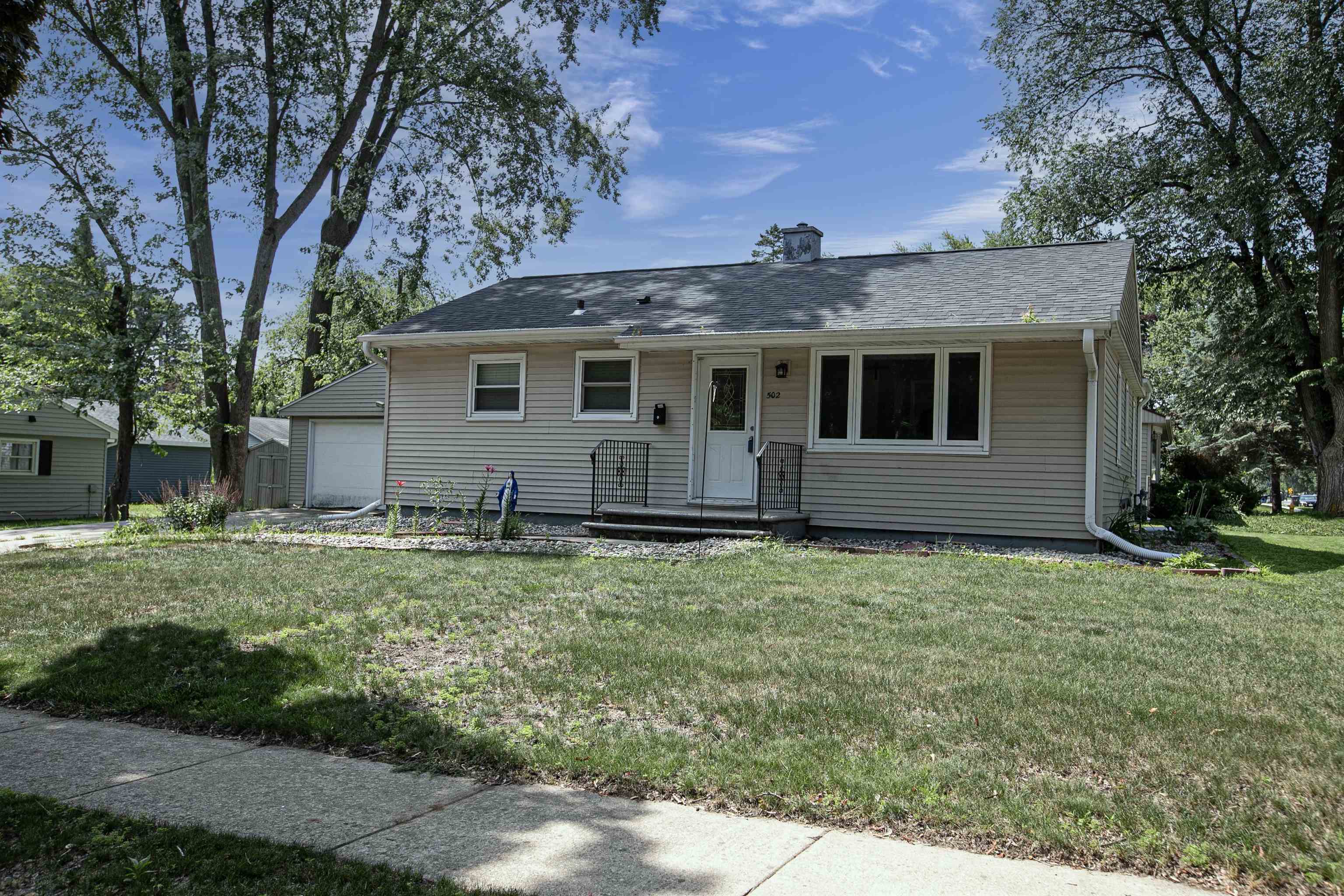 502 CLOVER Lane