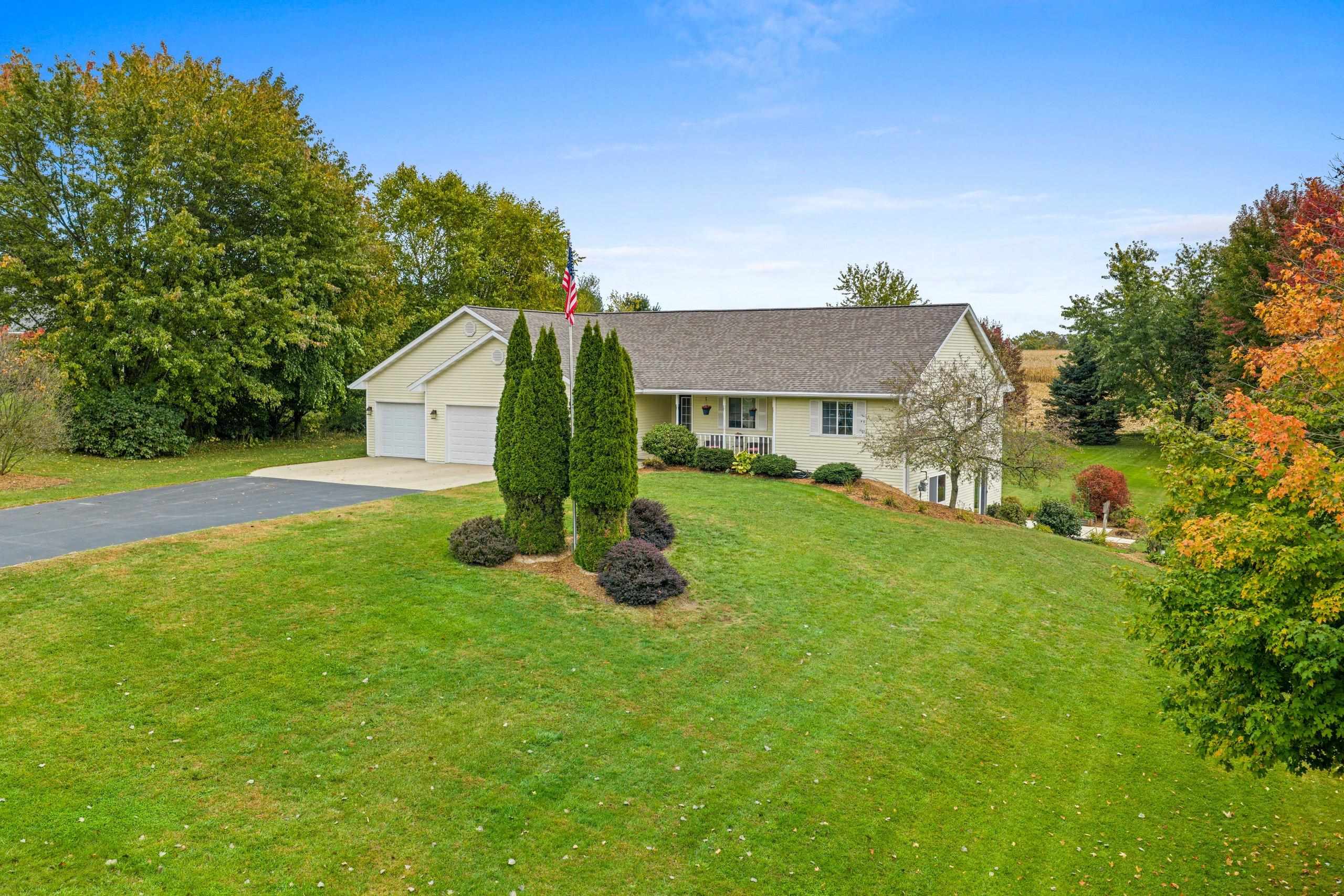 914 WILDROSE Lane