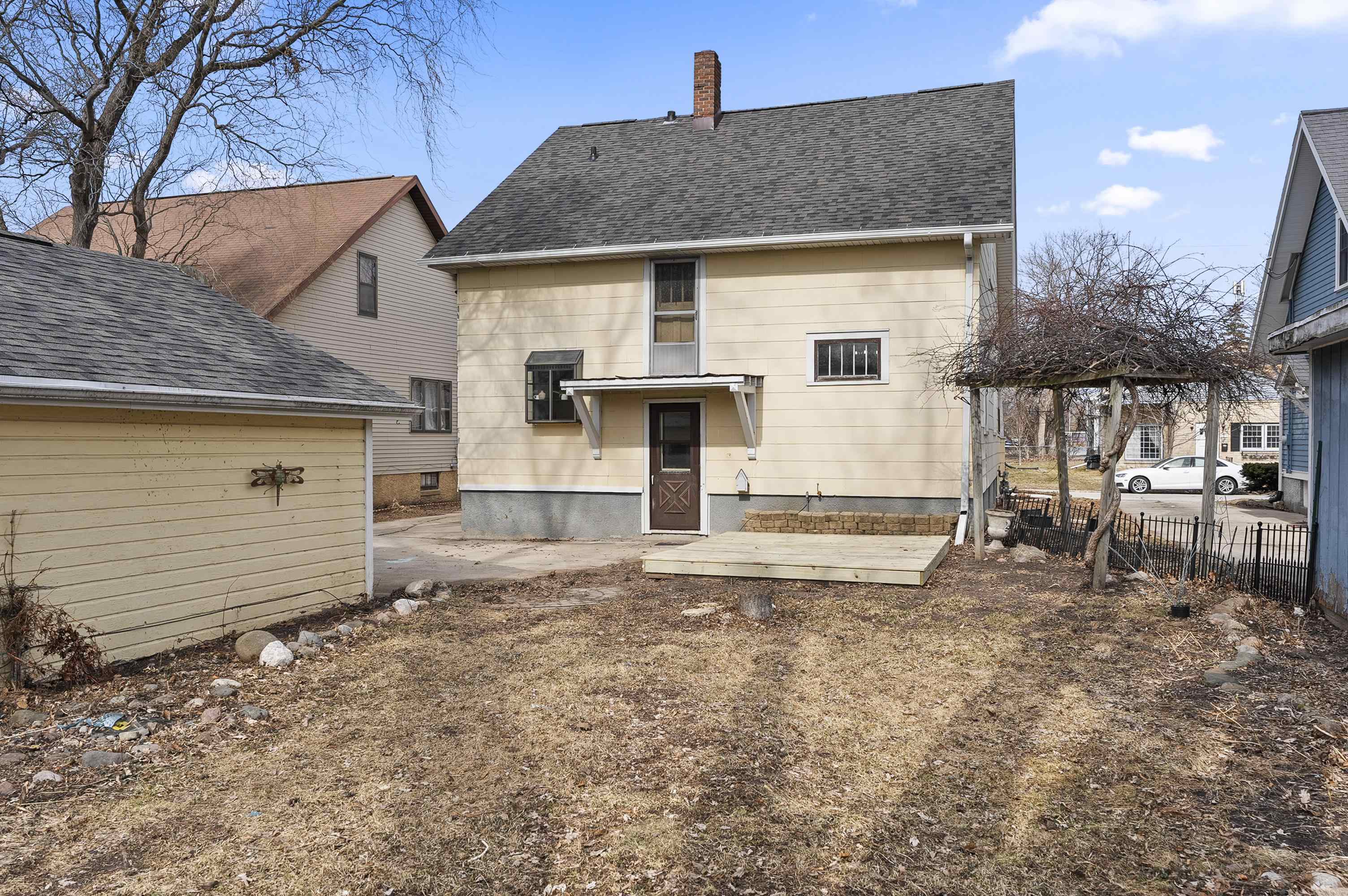 993 CHRISTIANA Street