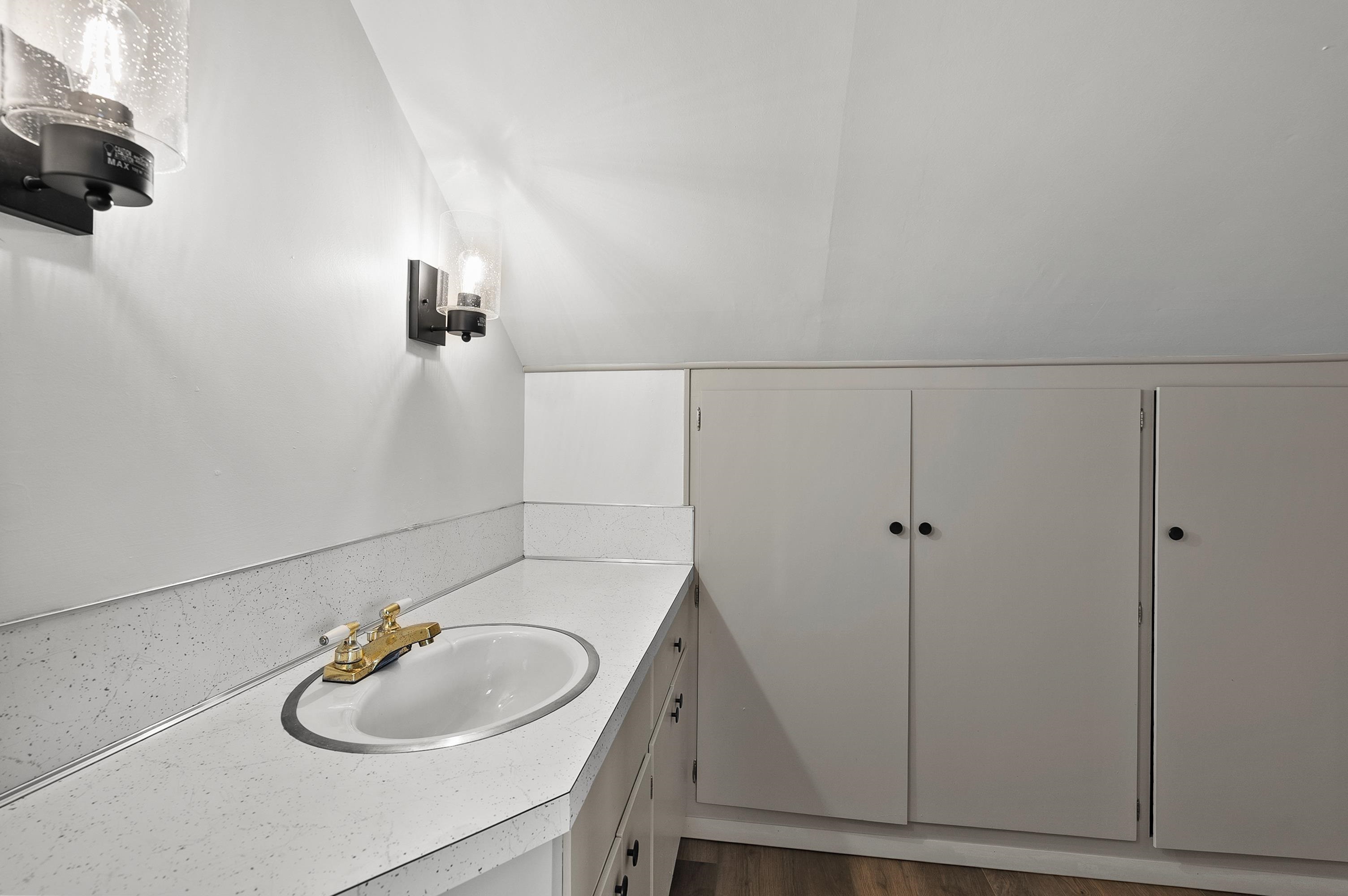 993 CHRISTIANA Street