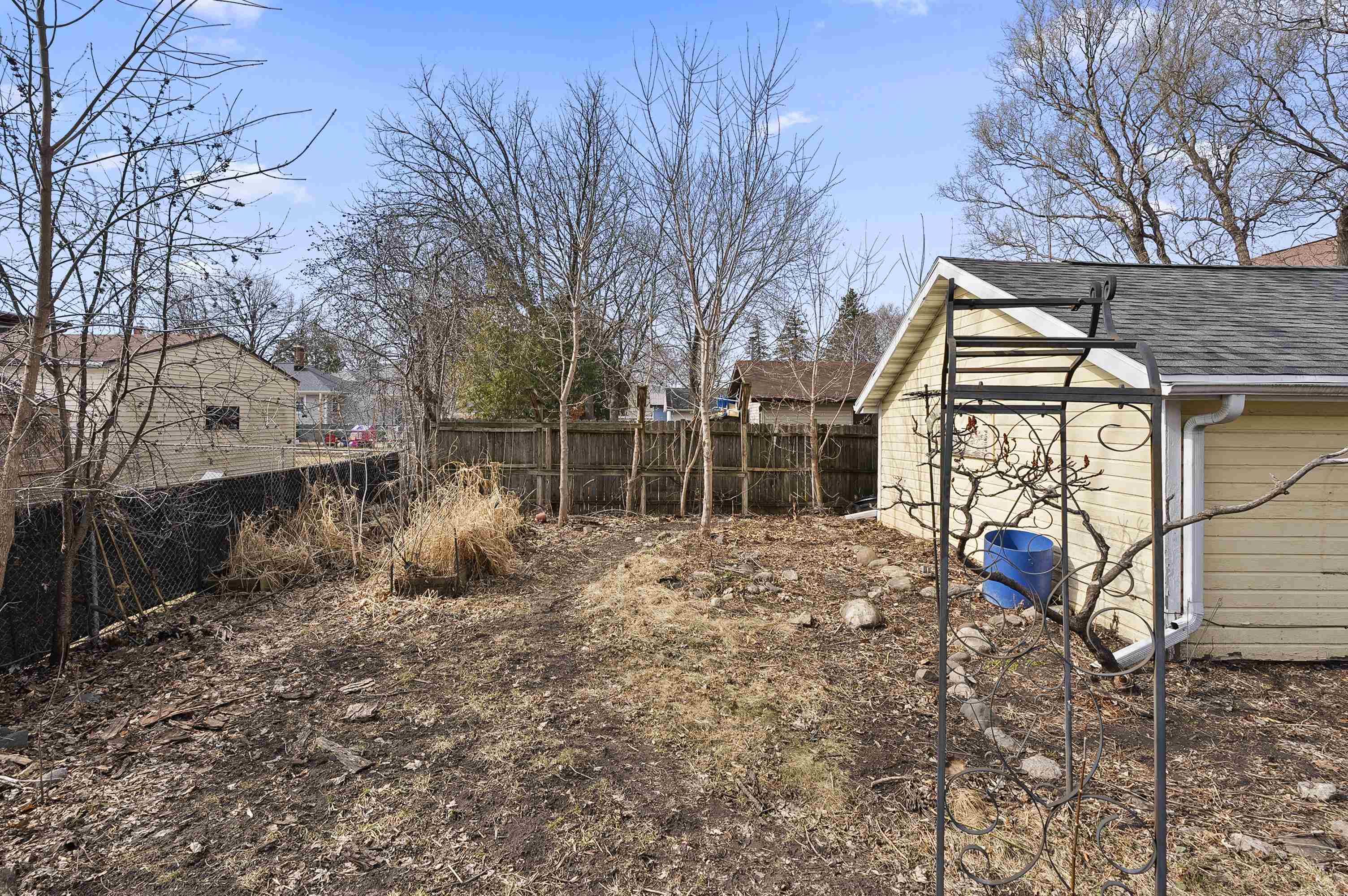 993 CHRISTIANA Street