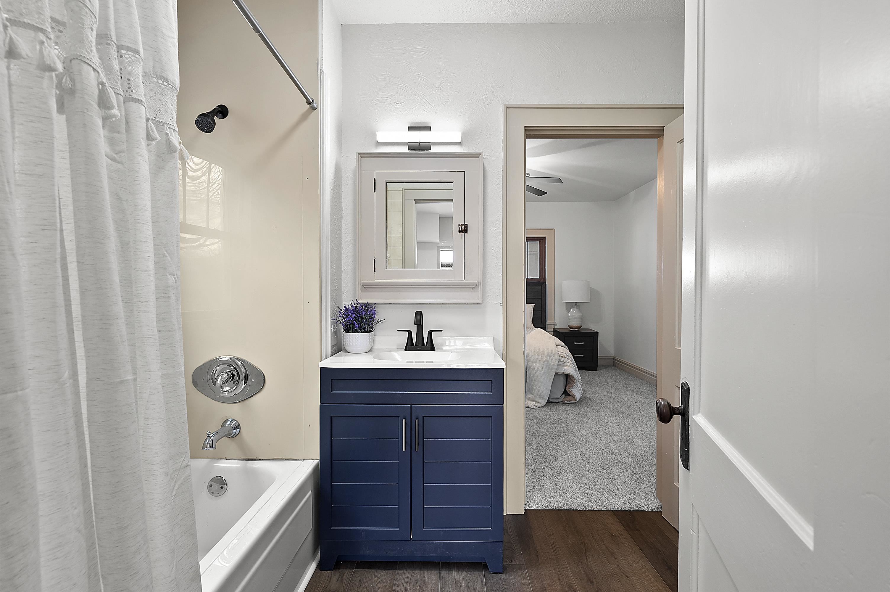 993 CHRISTIANA Street