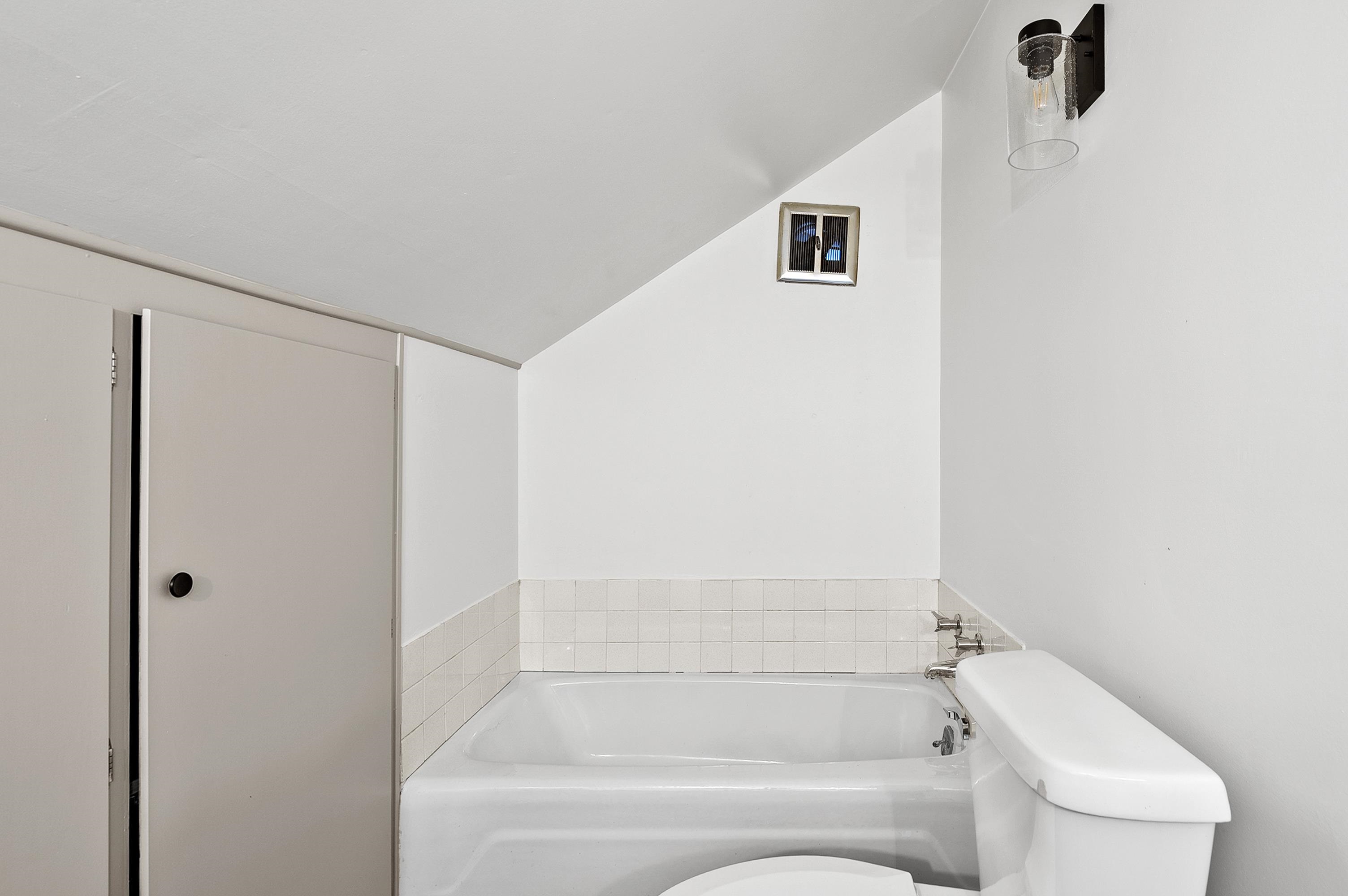 993 CHRISTIANA Street