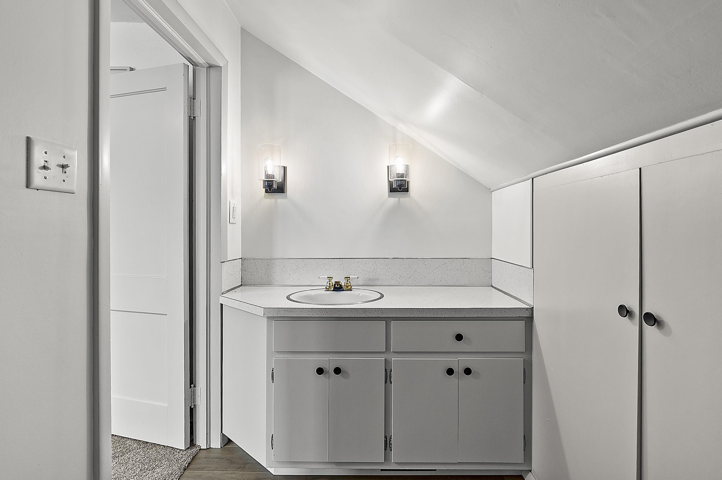 993 CHRISTIANA Street