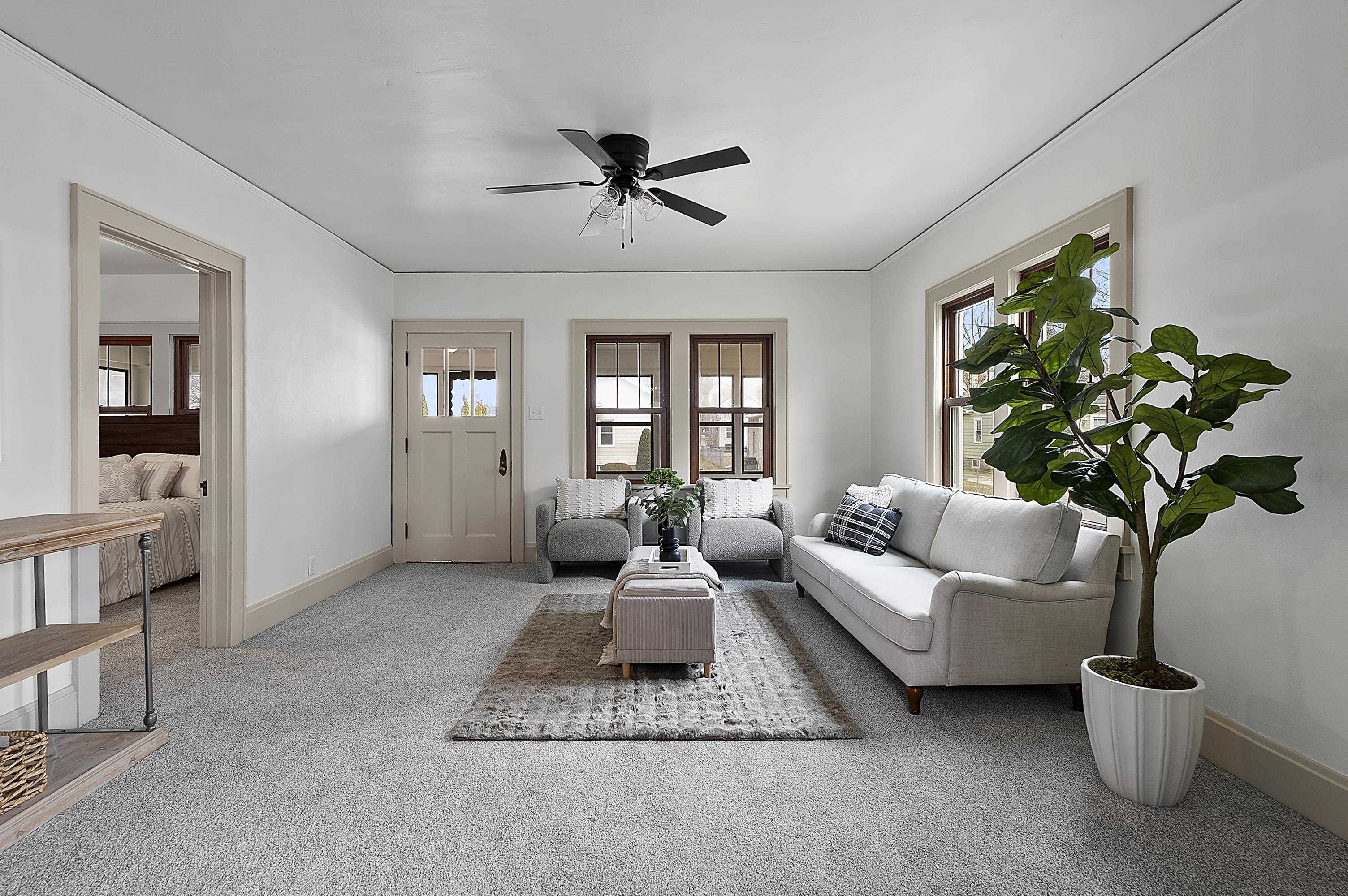 993 CHRISTIANA Street