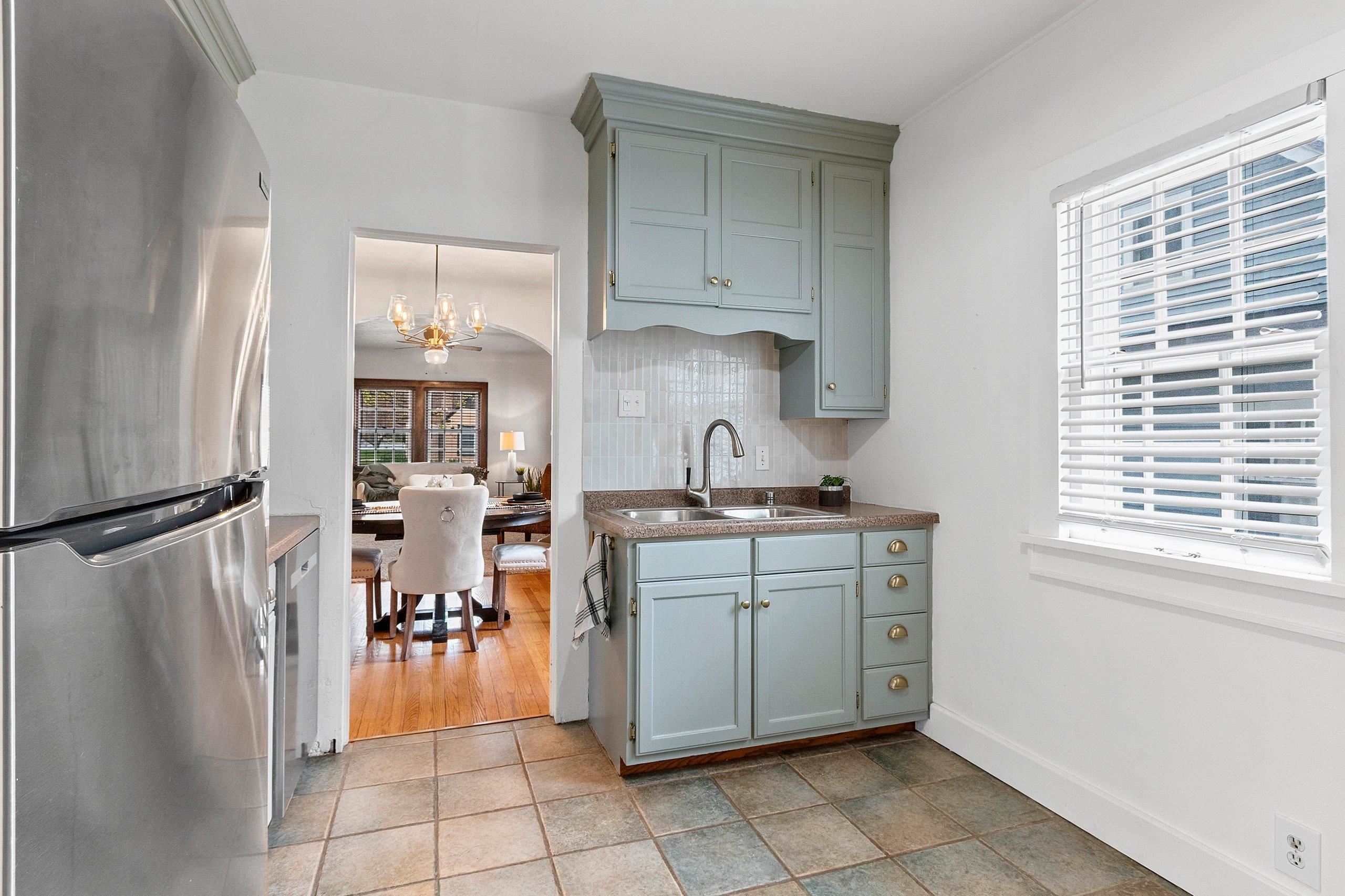 904 ALLOUEZ Terrace
