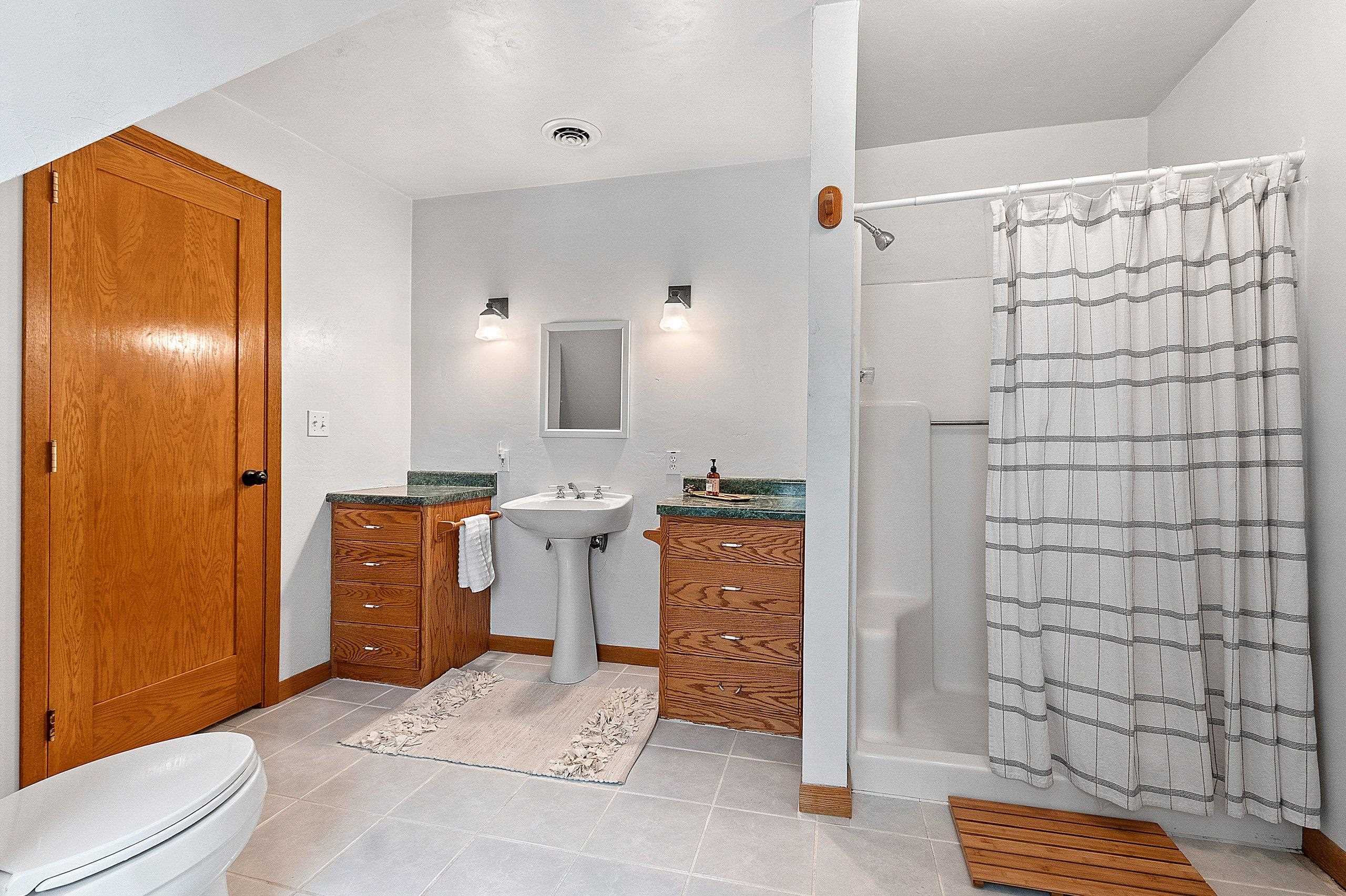 904 ALLOUEZ Terrace