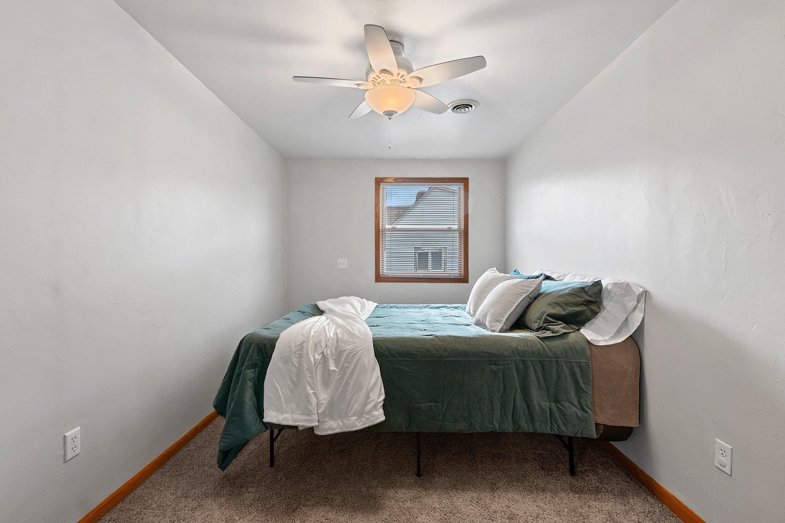 904 ALLOUEZ Terrace