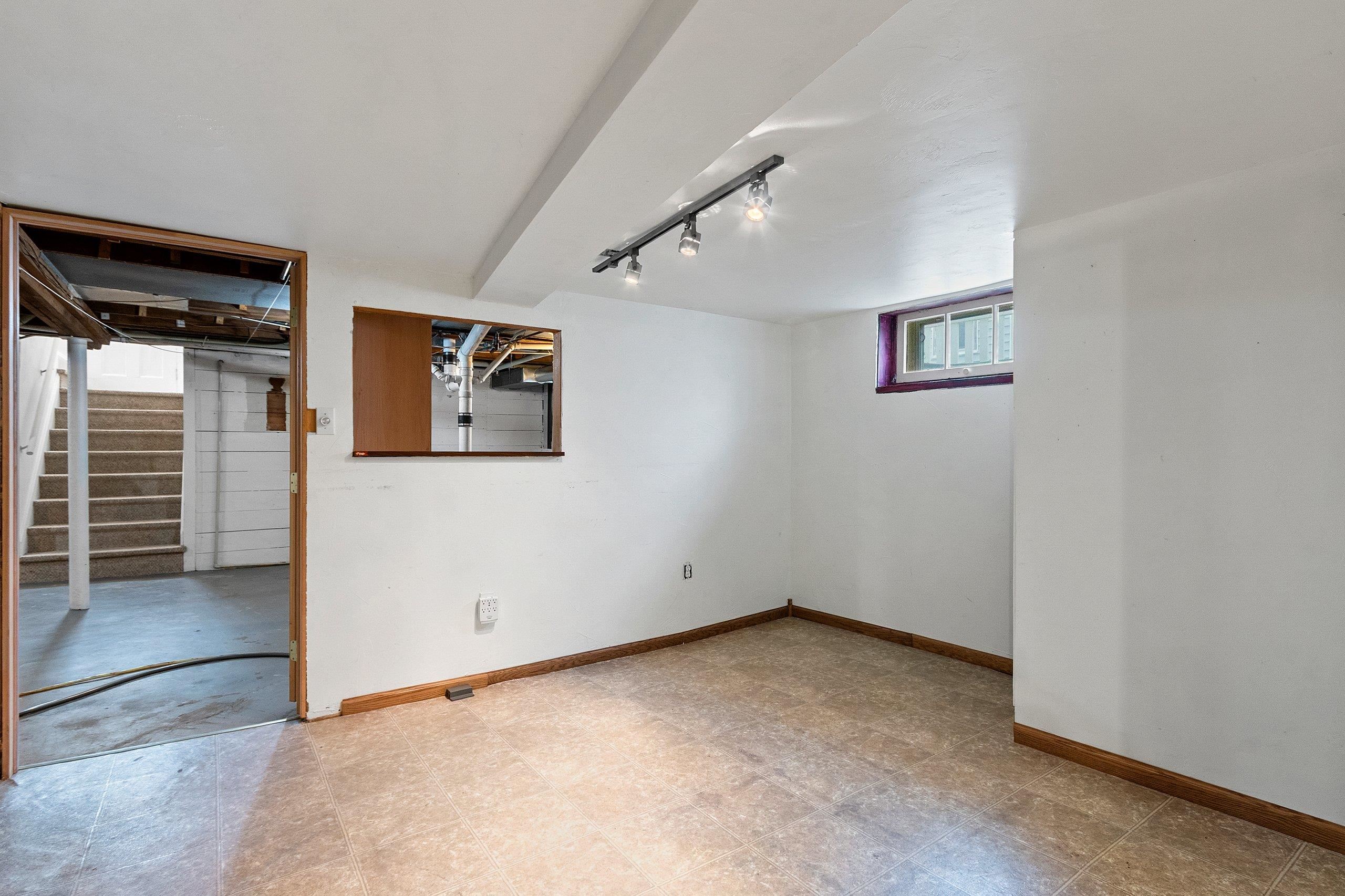 904 ALLOUEZ Terrace