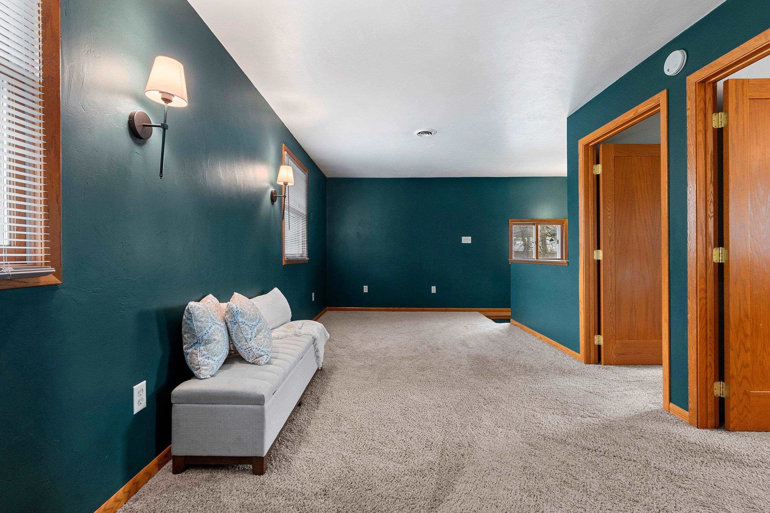 904 ALLOUEZ Terrace