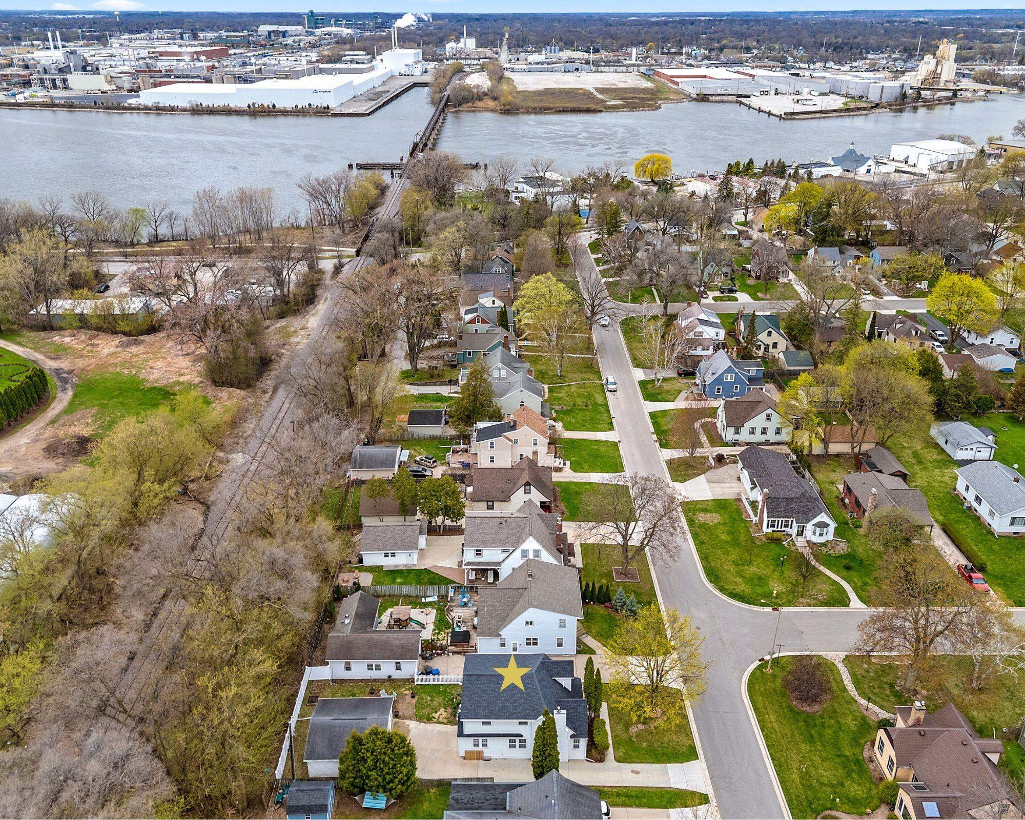 904 ALLOUEZ Terrace