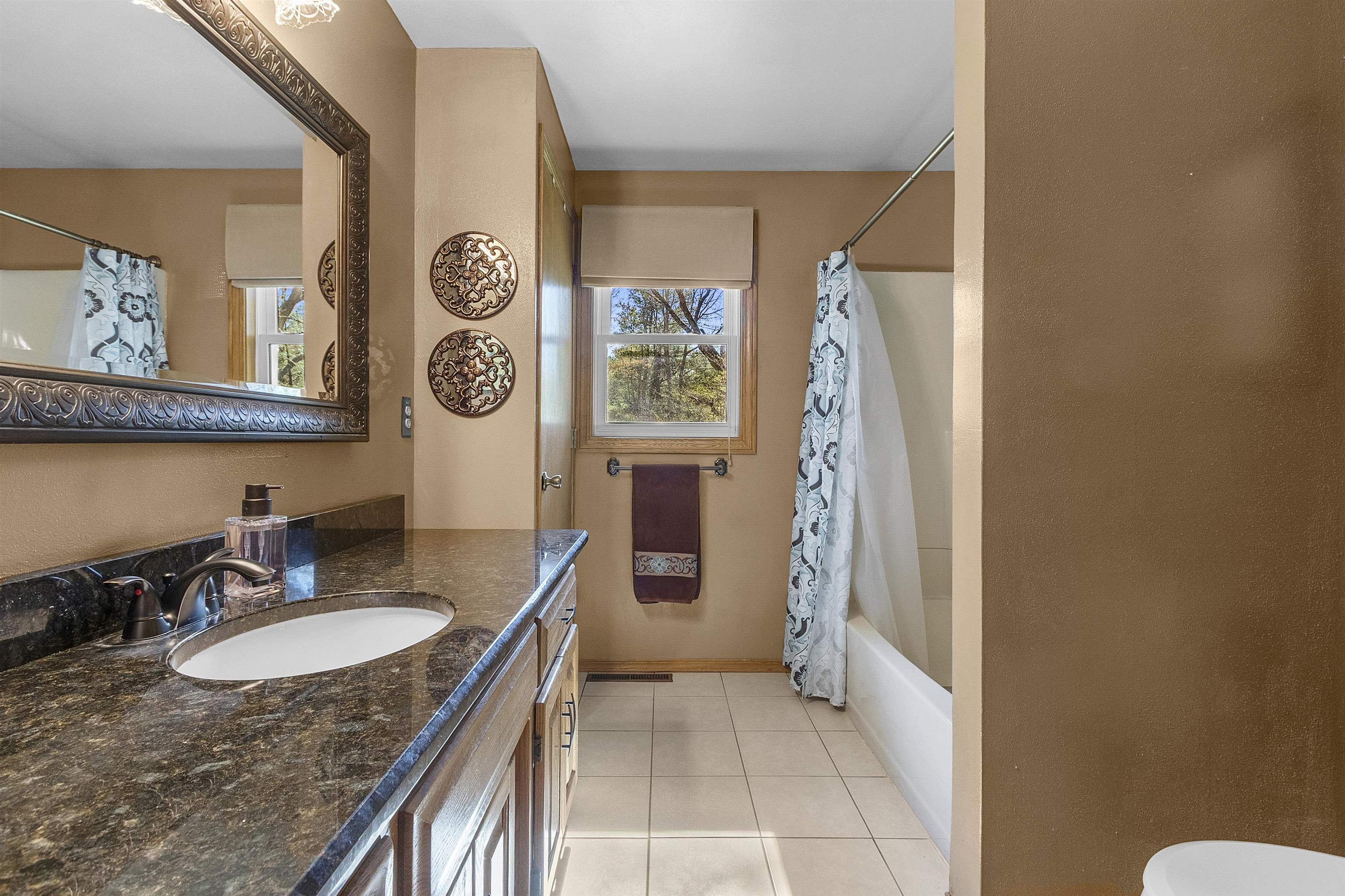 6710 GREGORY Lane