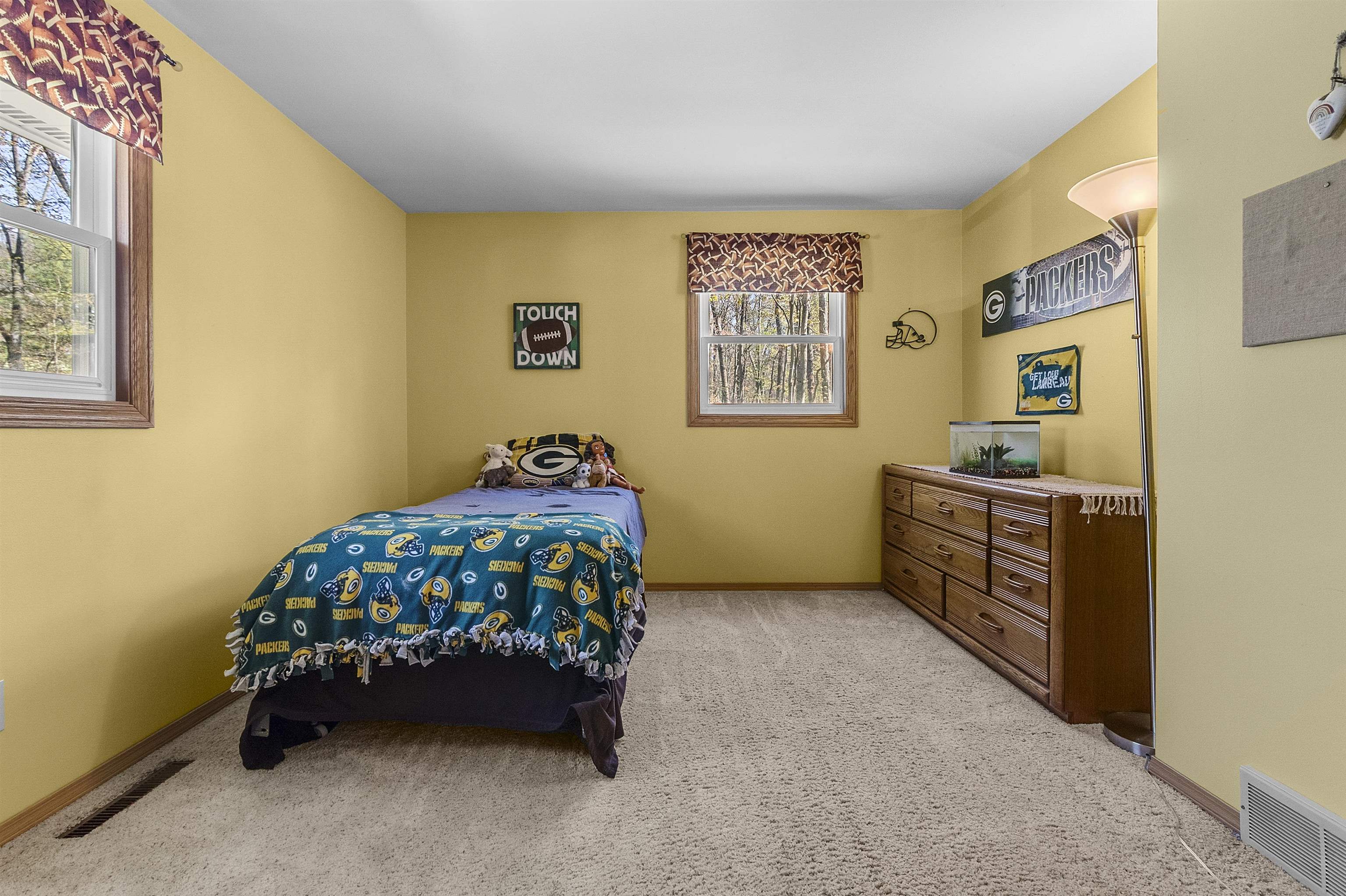 6710 GREGORY Lane