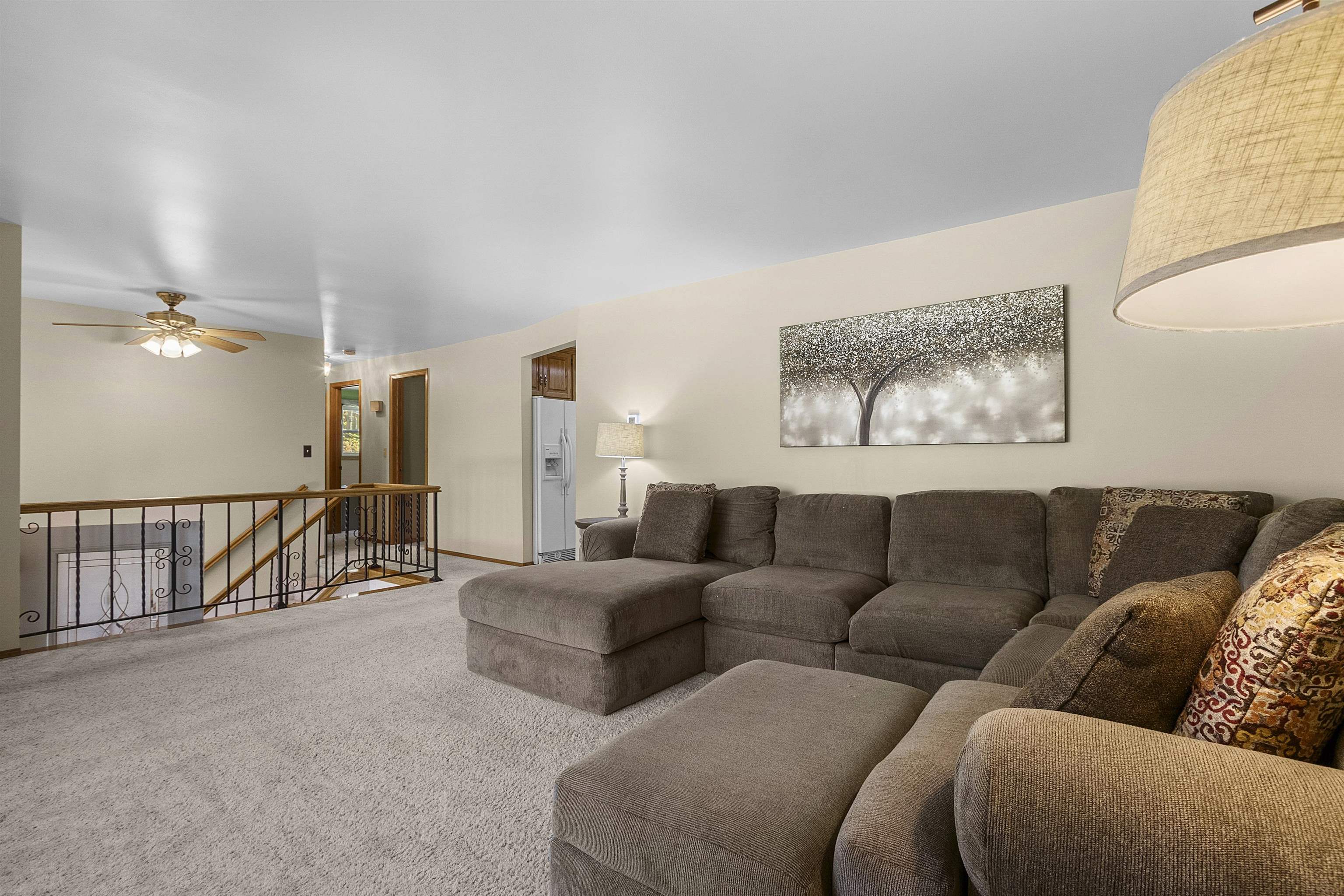 6710 GREGORY Lane