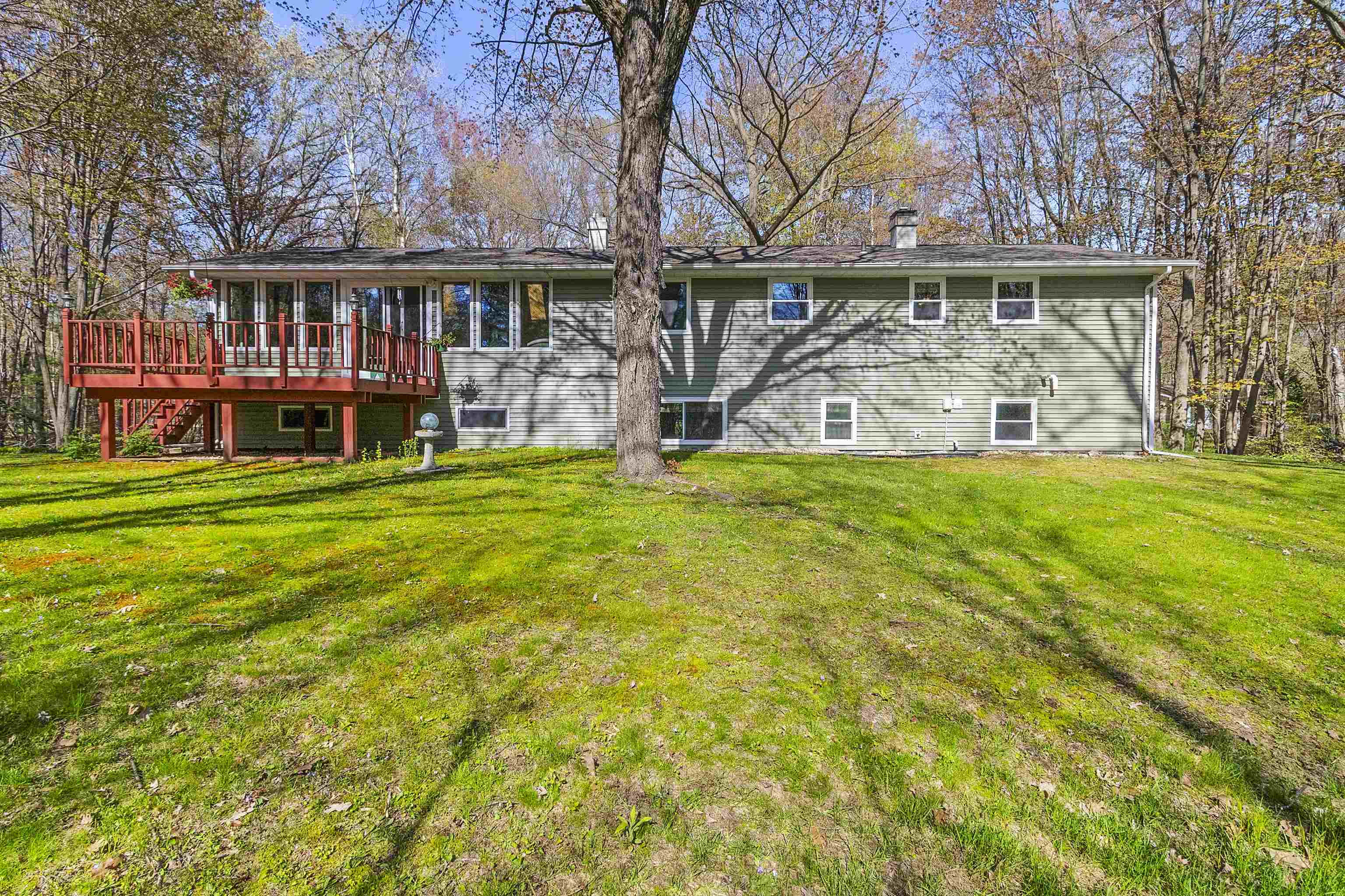 6710 GREGORY Lane