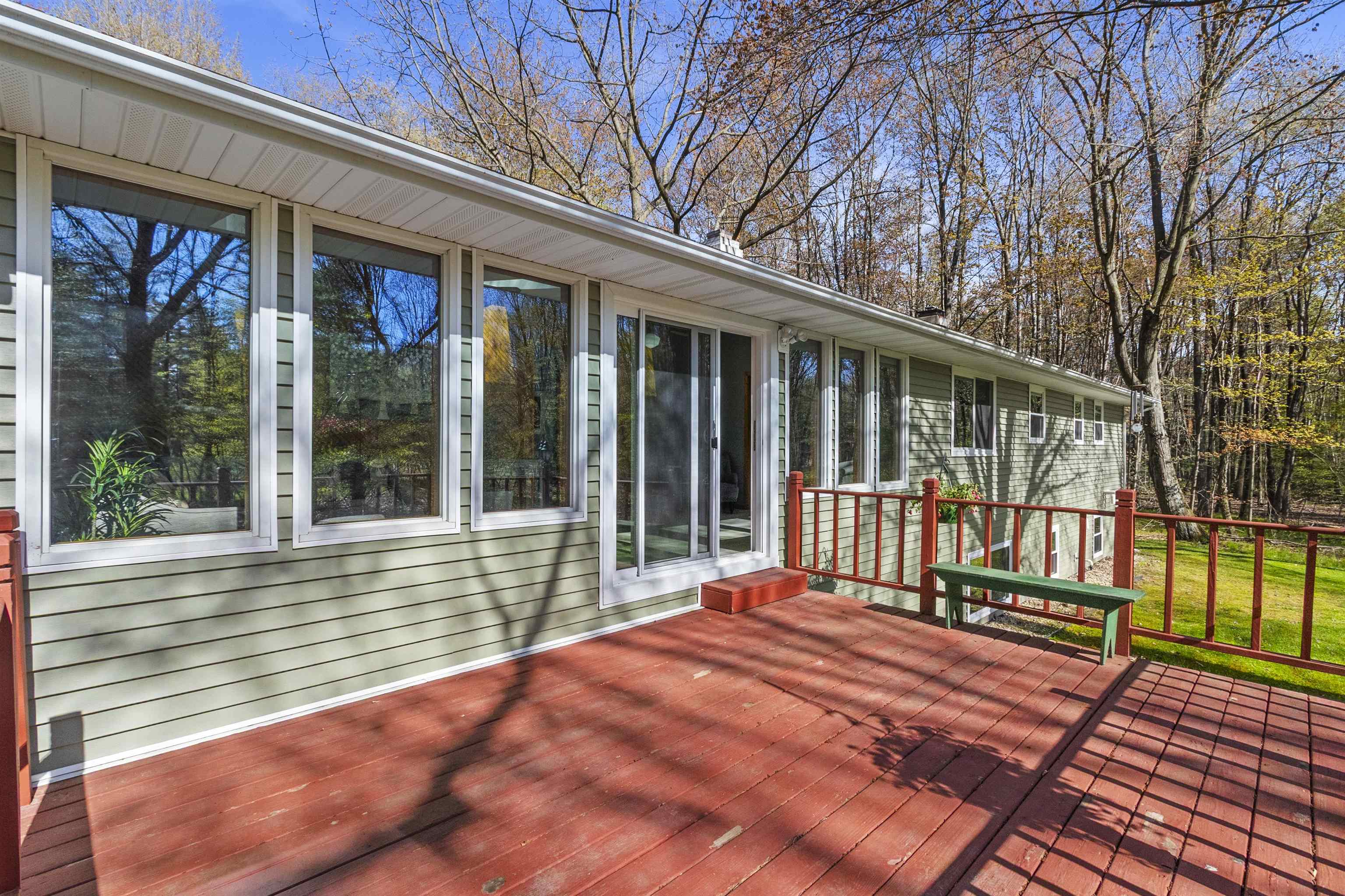 6710 GREGORY Lane