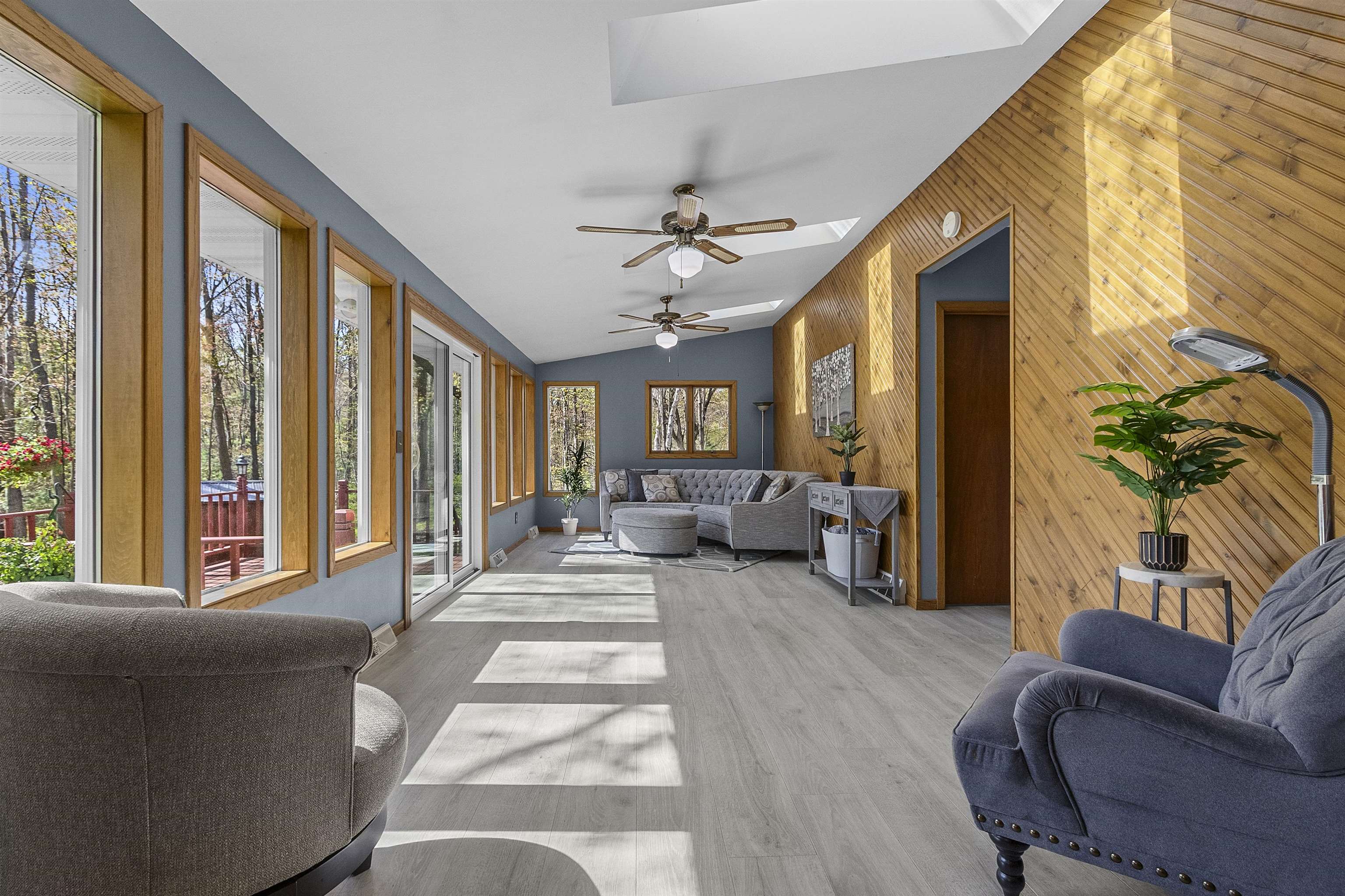 6710 GREGORY Lane